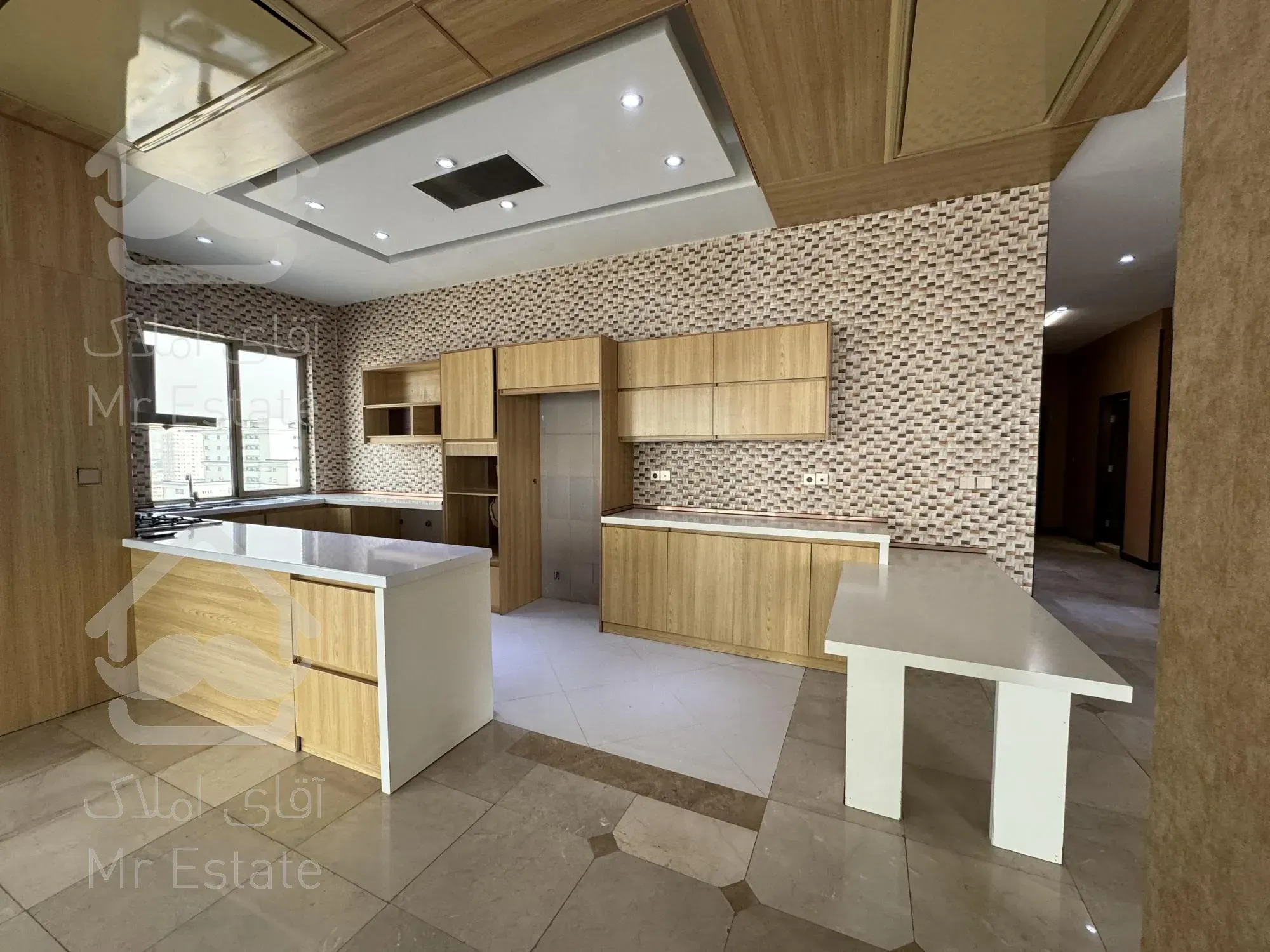 ۲۲۰ متر ۳ خواب ویو دریاچه ابدی