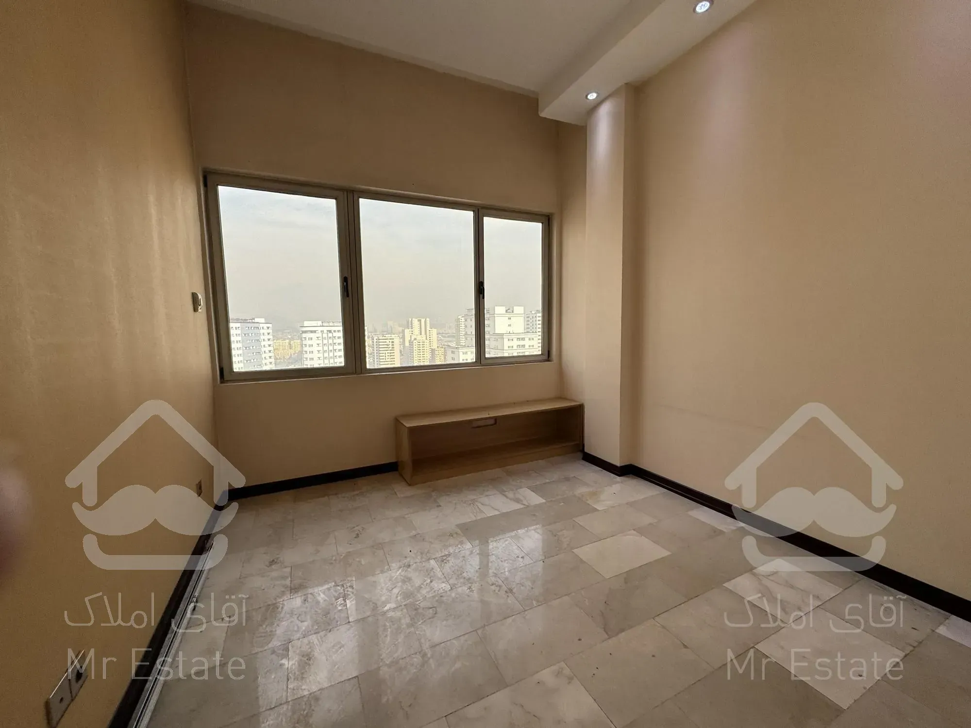 ۲۲۰ متر ۳ خواب ویو دریاچه ابدی