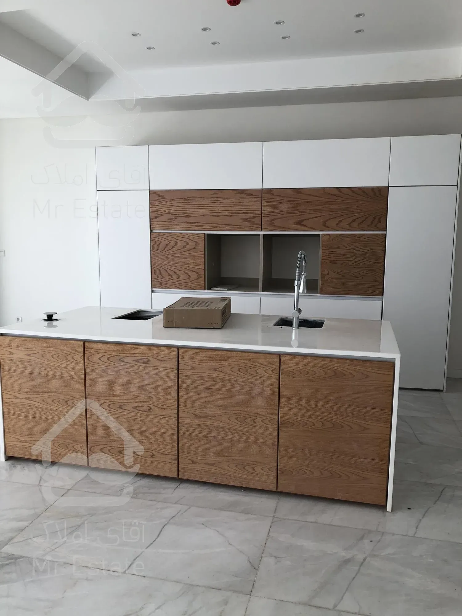 شمال جردن«۲۵۰ متر،۳خواب مستر»۳پارکینگ سندی