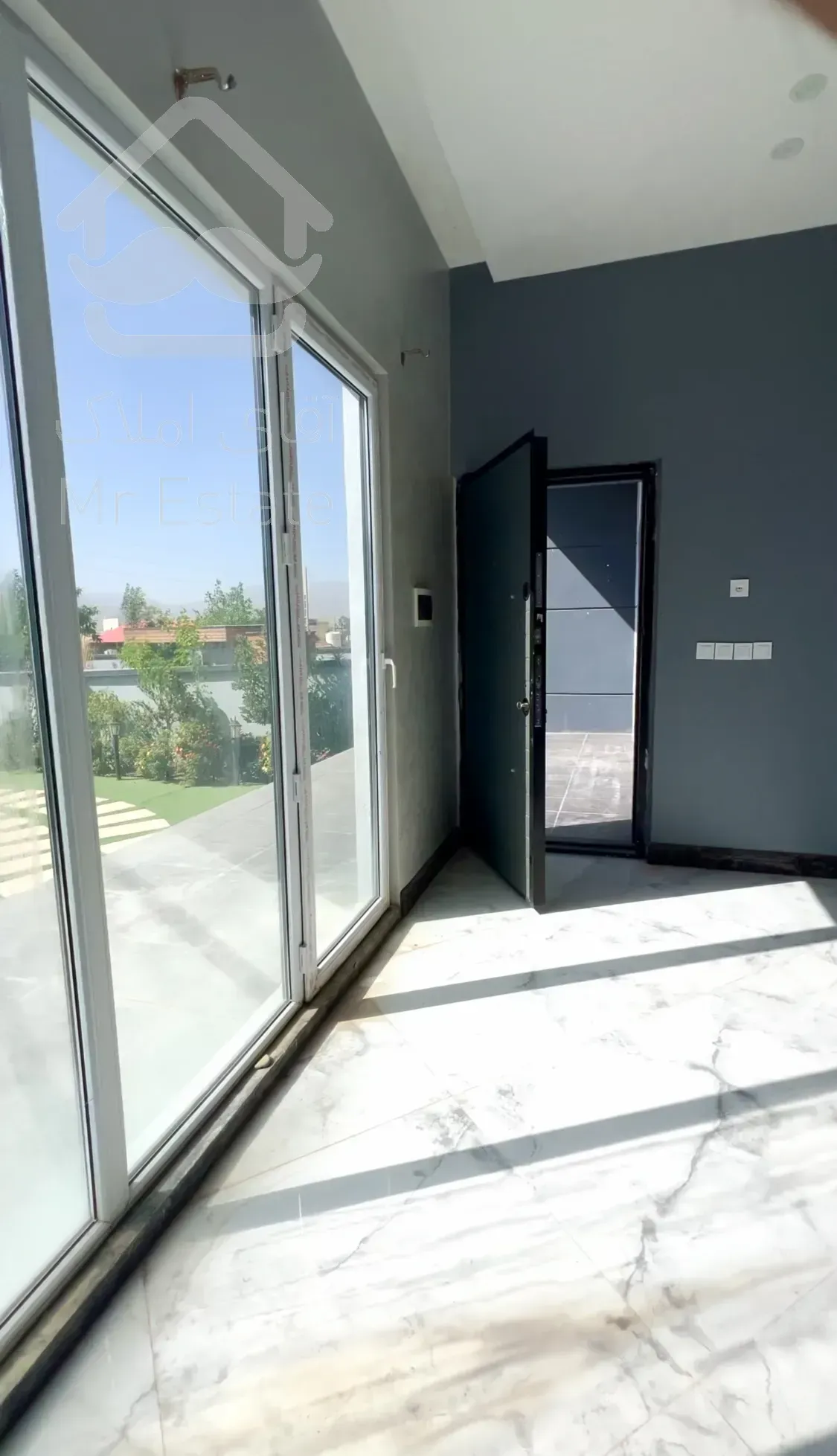 ویلا مدرن ۵۰۰ متری آبسرد