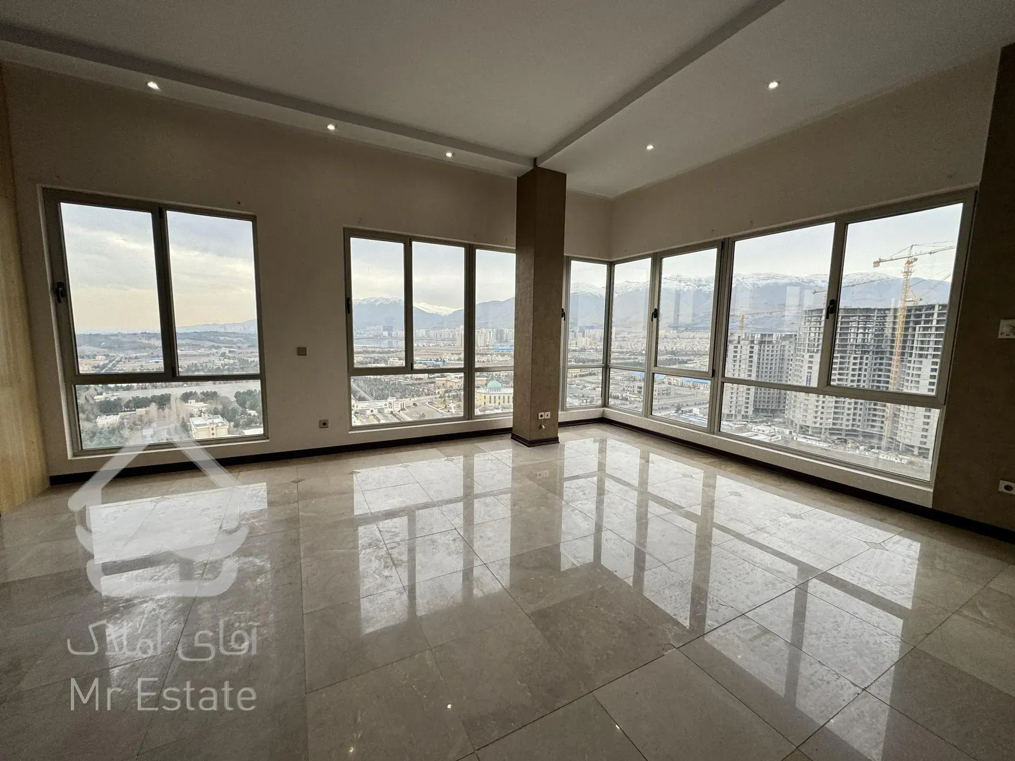 ۲۲۰ متر ۳ خواب ویو دریاچه ابدی