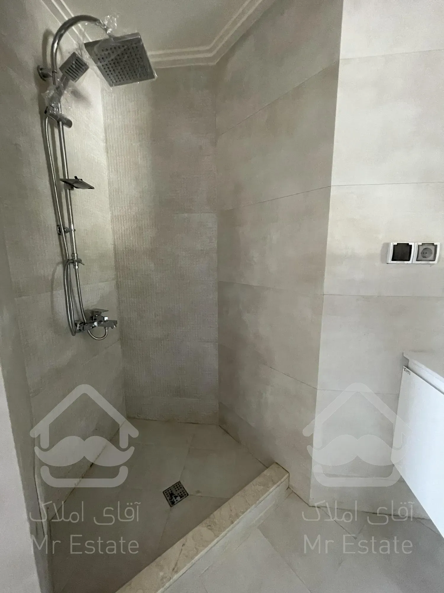 ۱۲۰ متر ۳ خواب کلید نخورده در میرداماد