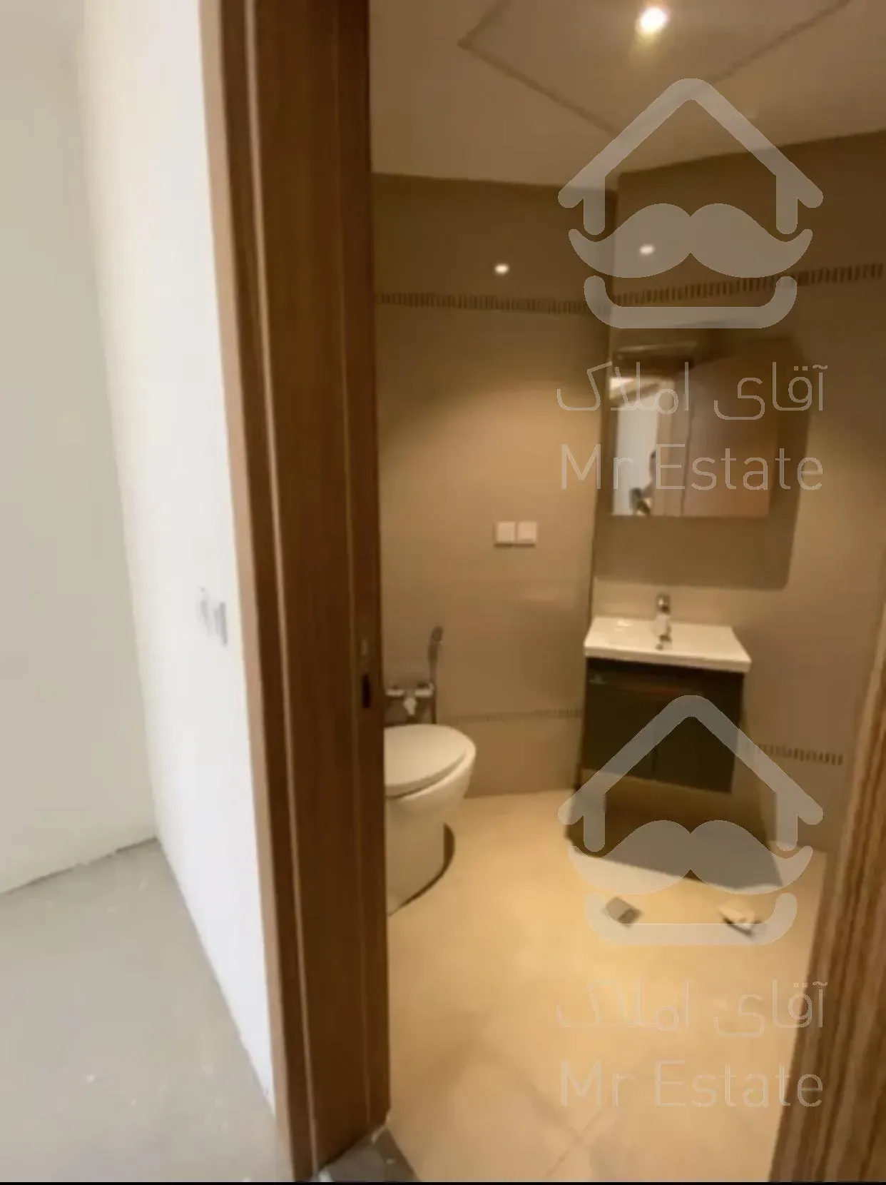 فروش دوخواب ۹۰ متری برج رویای کیش