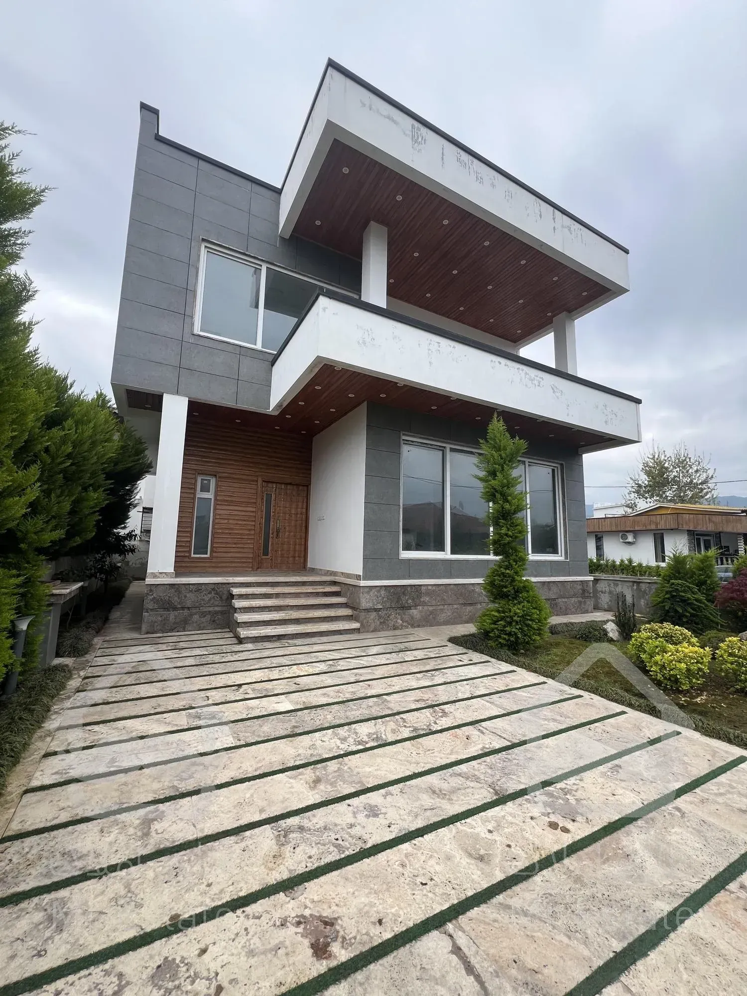 ویلای شهرکی عالی