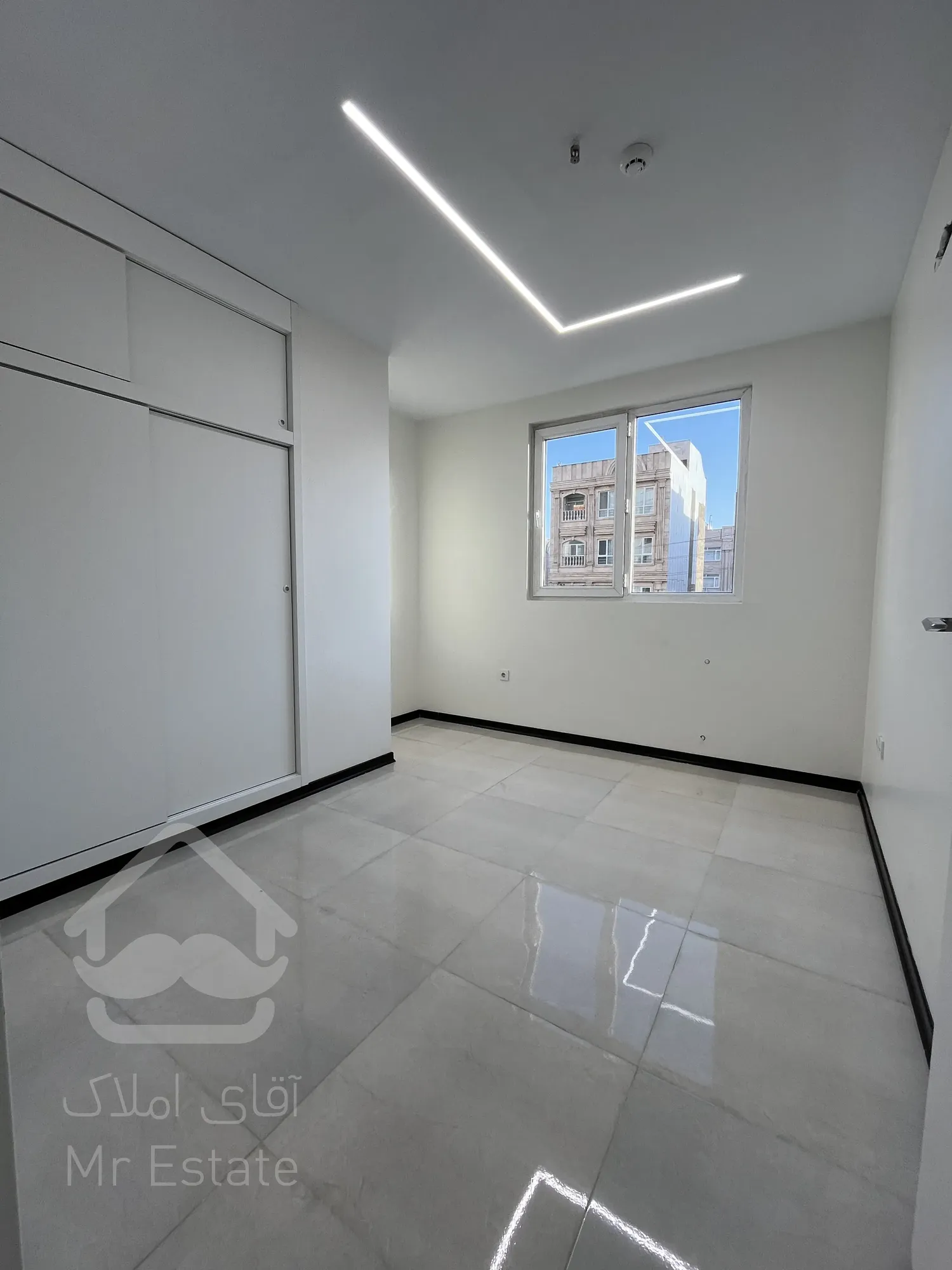 ۹۰متر آپارتمان نوساز در اندیشه فاز۳