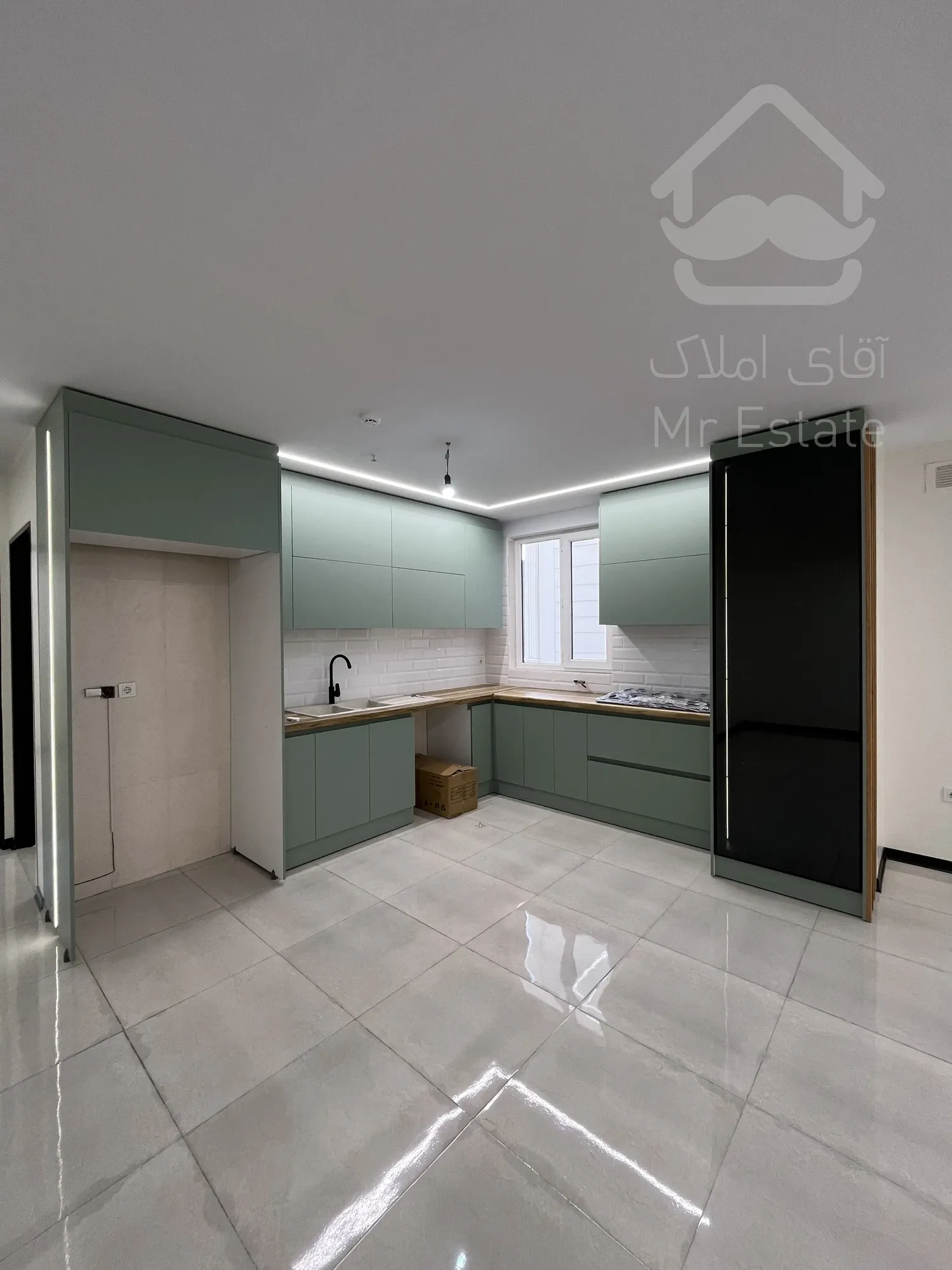 ۹۰متر آپارتمان نوساز در اندیشه فاز۳