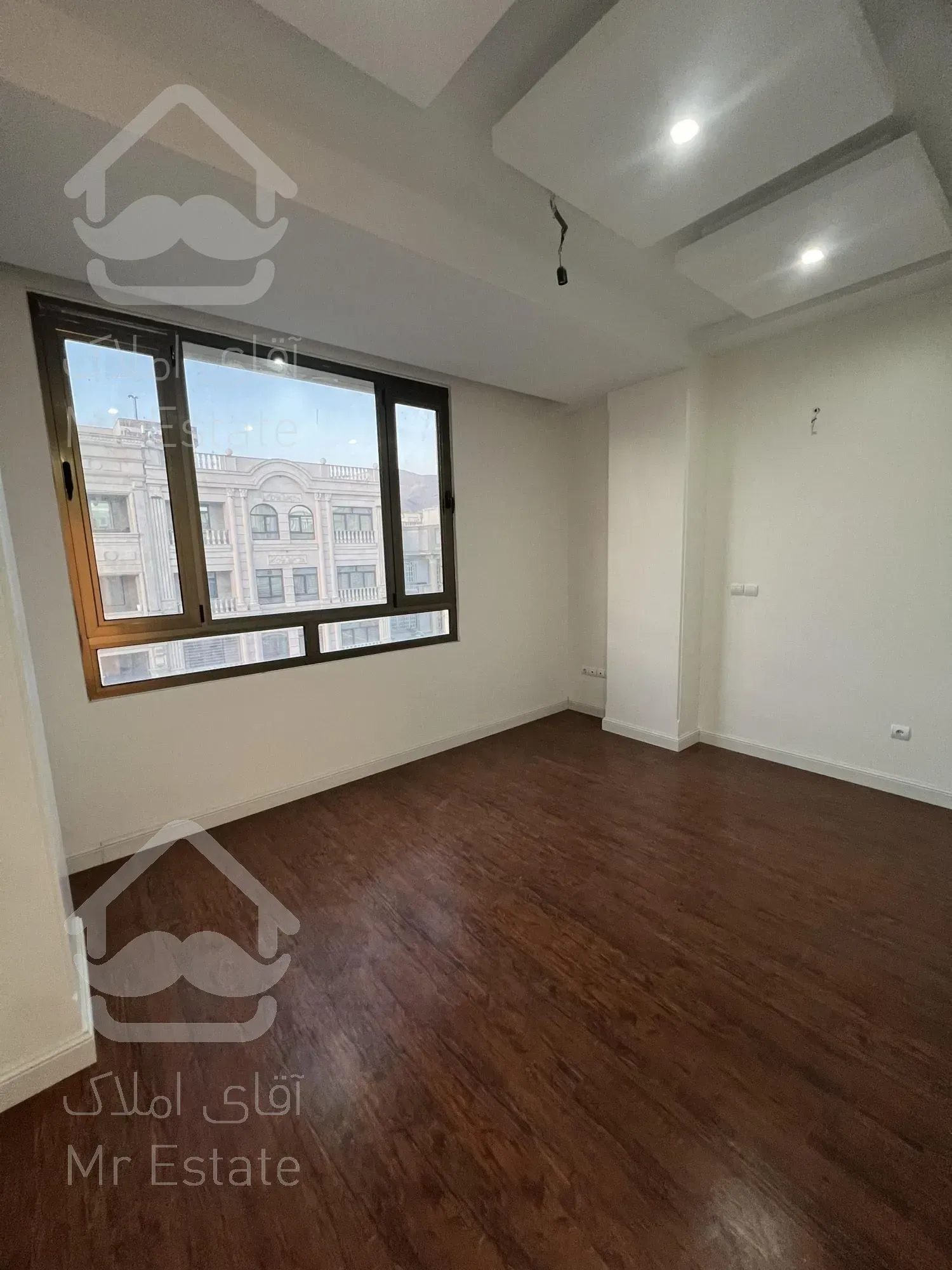 فروش آپارتمان ۱۴۵ متری نوساز / کوهک _ منطقه ۲۲