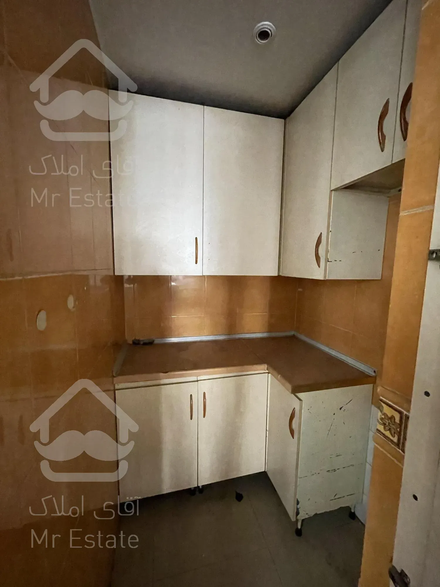 ۲۳۰ متر ۳ خواب تکواحدی ویو ابدی