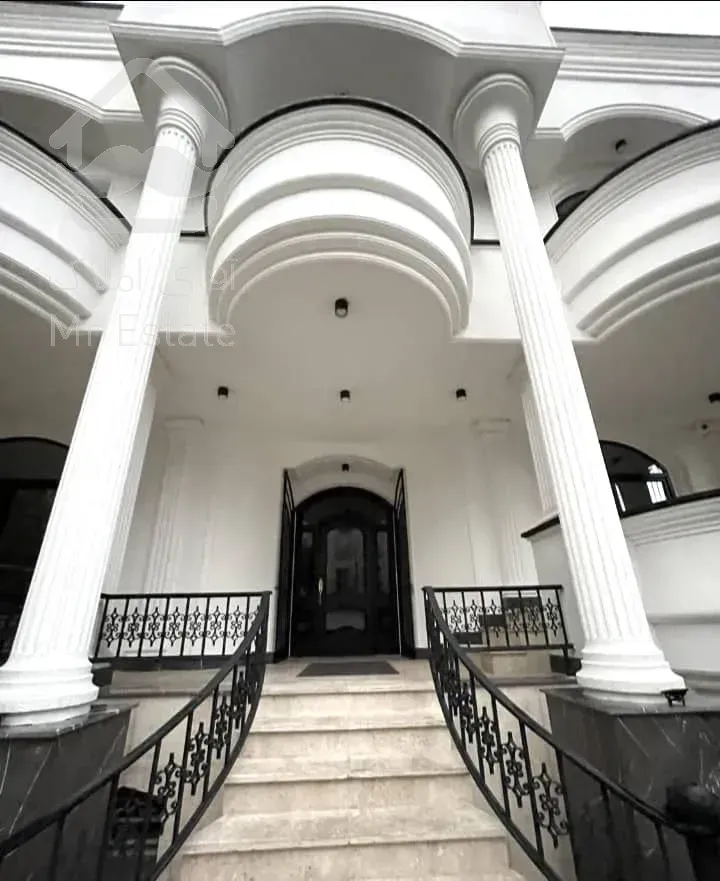 ۸۰۰ متر/ویلایی/مناسب مشاغل/نیاوران