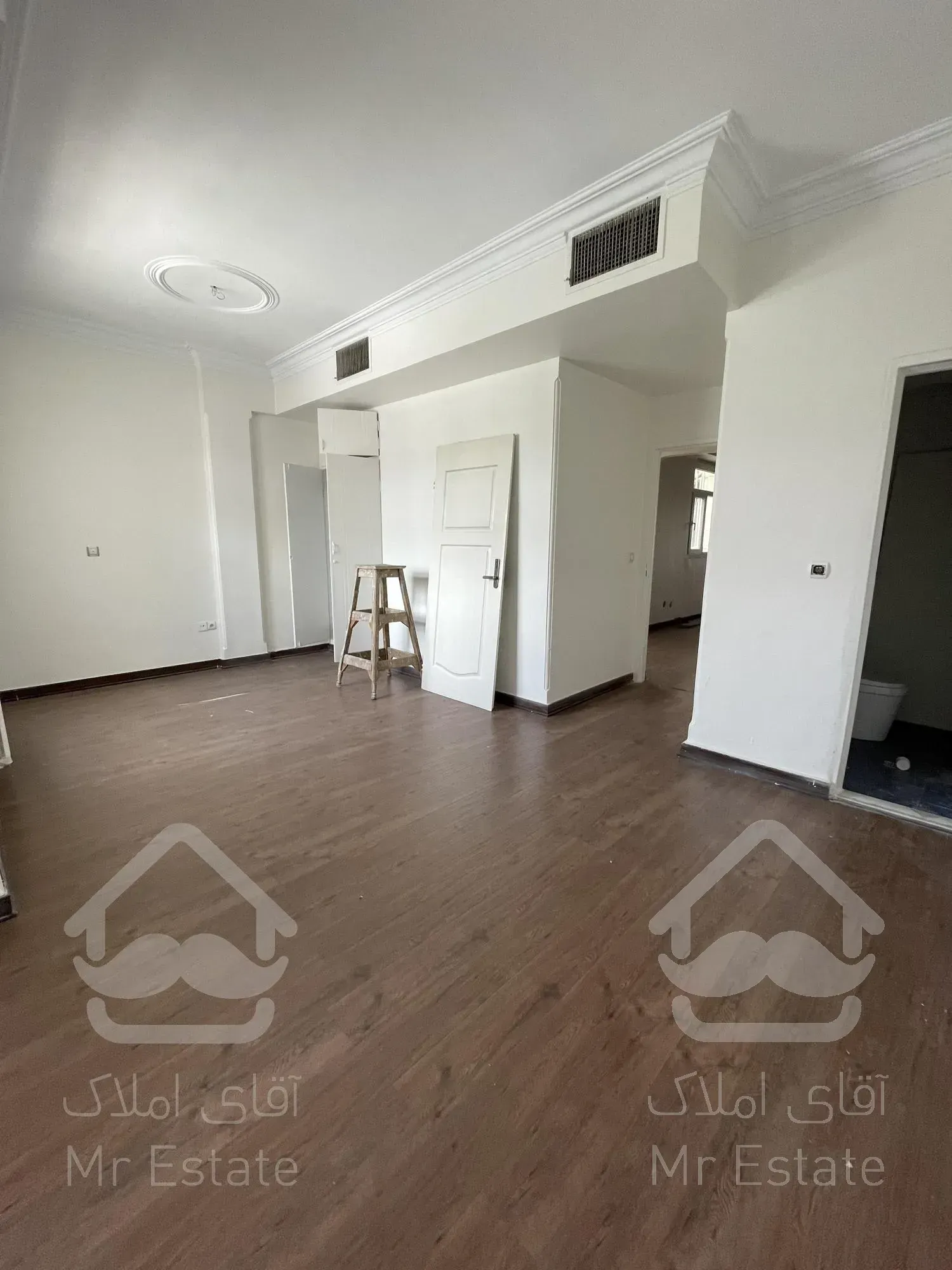 ۲۳۰ متر ۳ خواب تکواحدی ویو ابدی