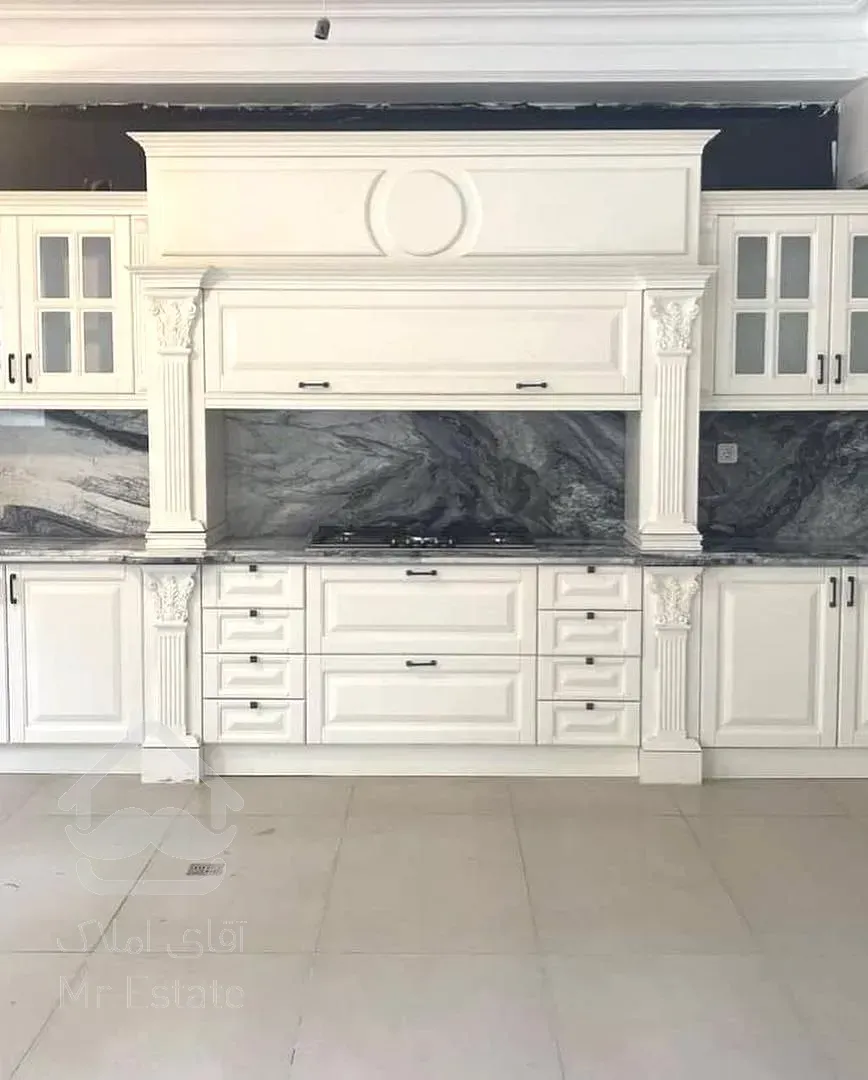 ۸۰۰ متر/ویلایی/مناسب مشاغل/نیاوران