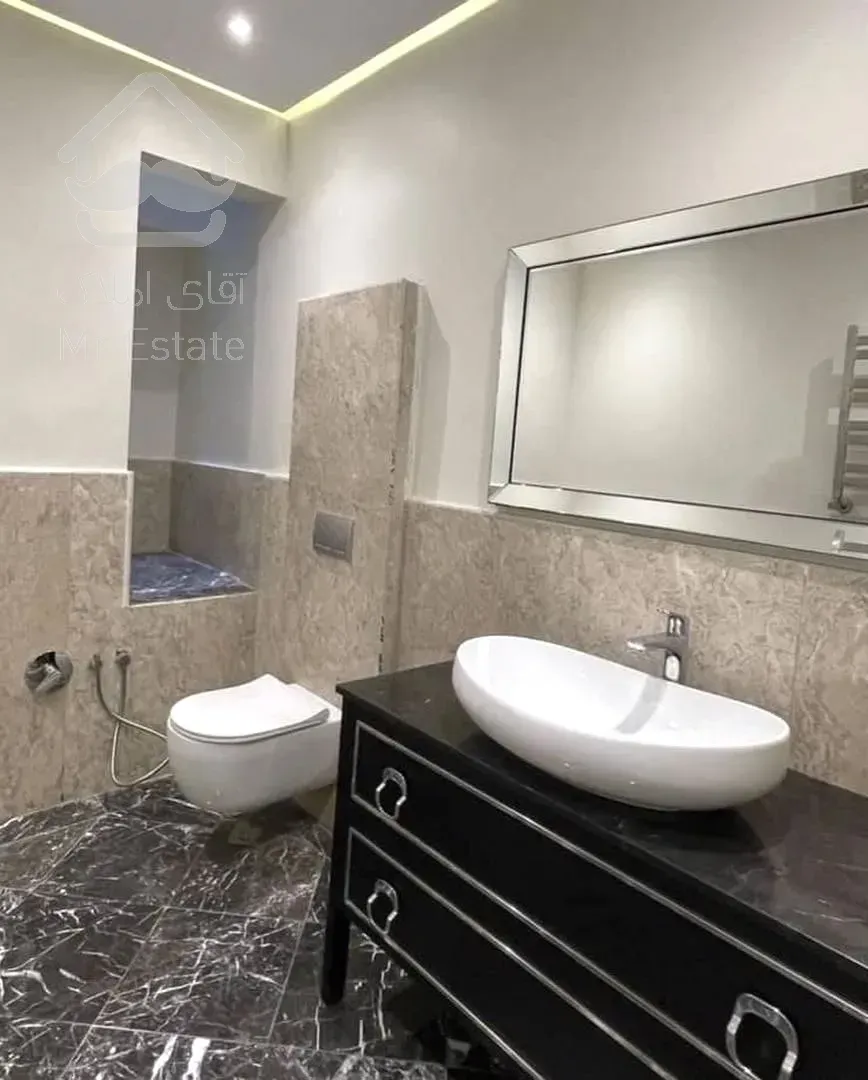 ۸۰۰ متر/ویلایی/مناسب مشاغل/نیاوران