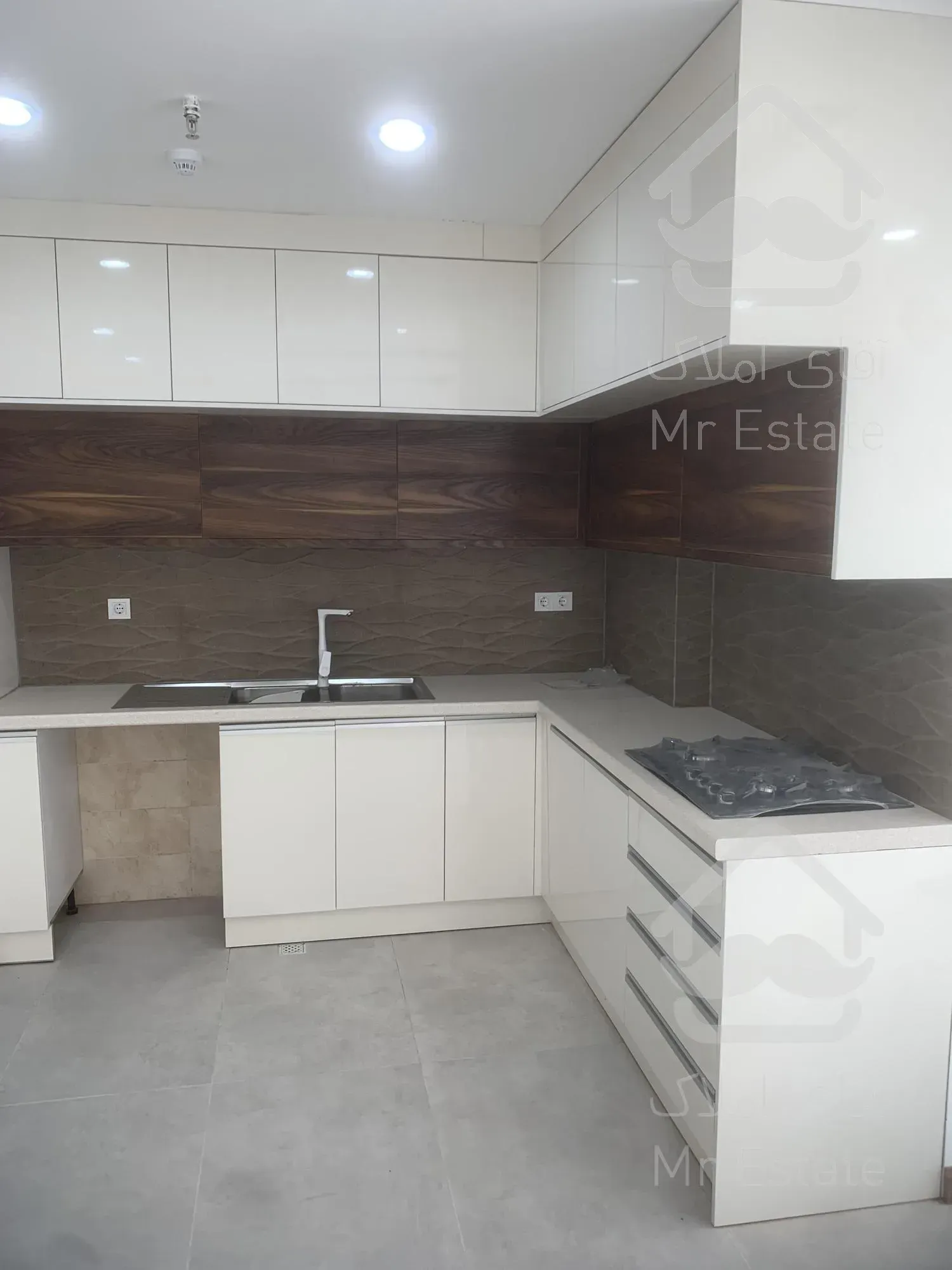 فروش دوخواب ۹۳ متری مجتمع یاسین