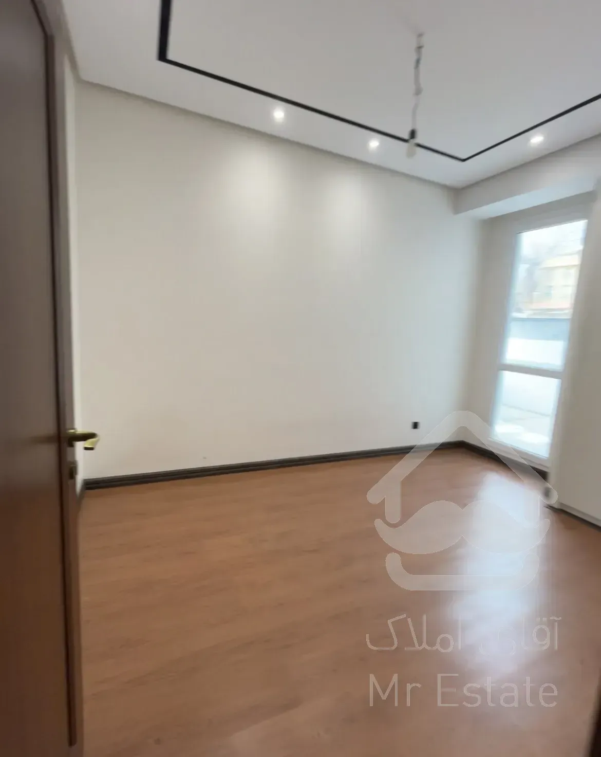 فروش آپارتمان ۱۲۰ متری نوساز ۲ خوابه نیاوران