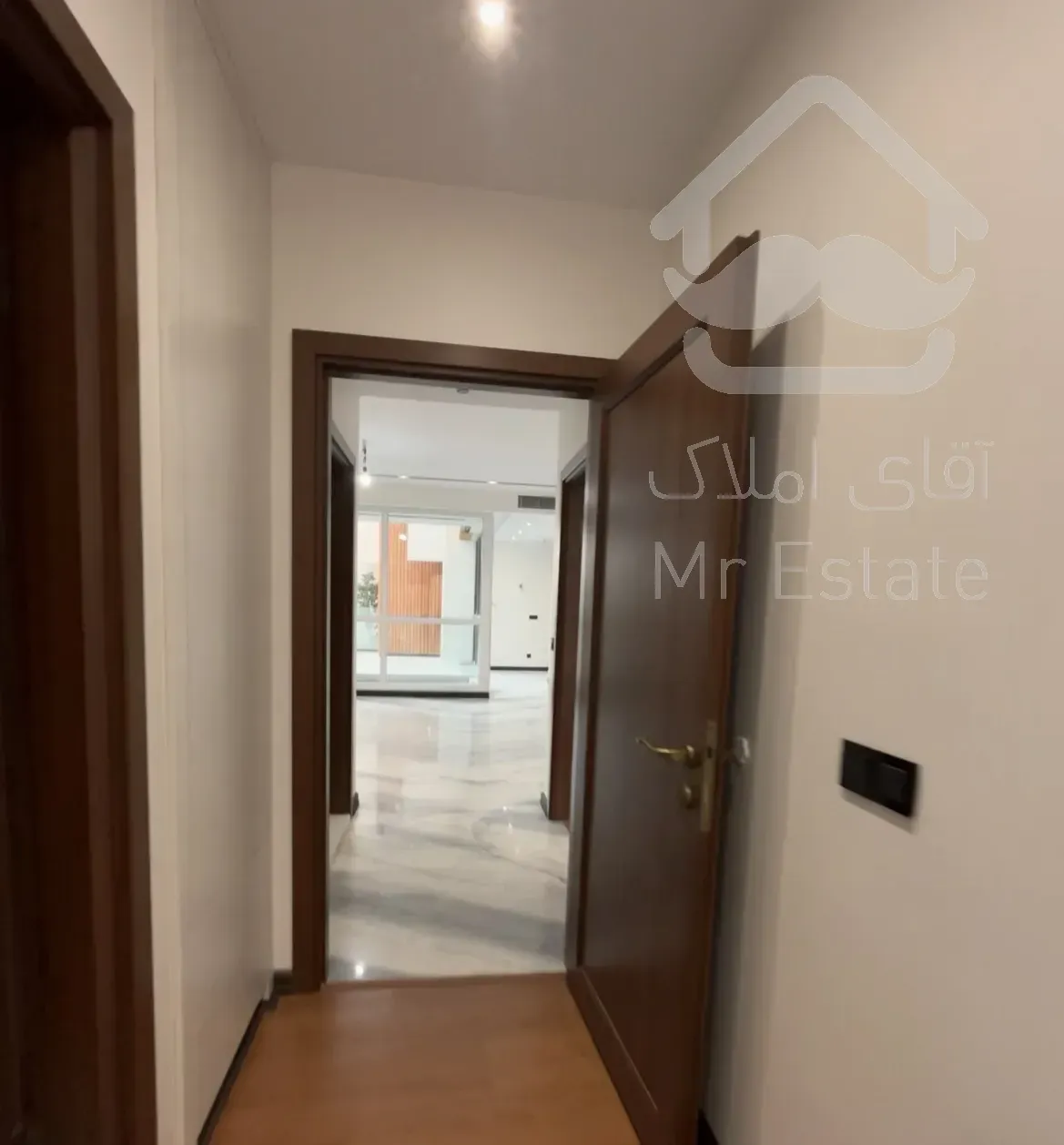 فروش آپارتمان ۱۲۰ متری نوساز ۲ خوابه نیاوران