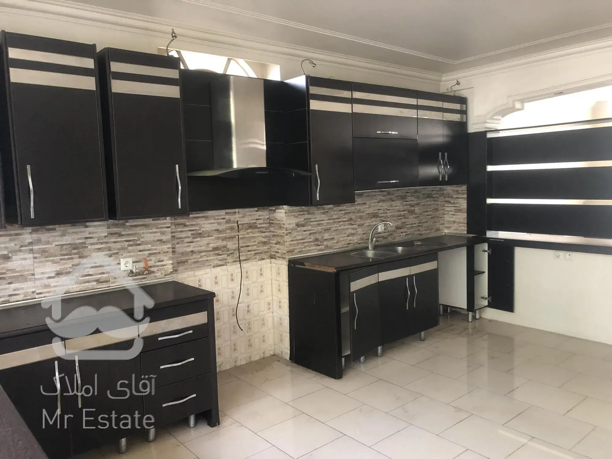 شهرک غرب 105مترویلایی زرافشان