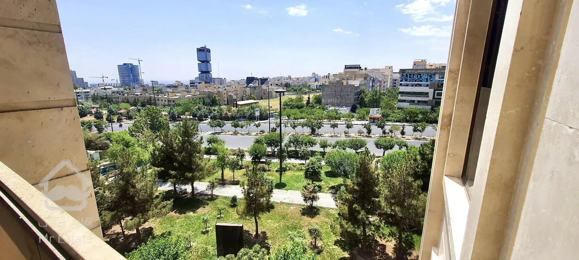 ۲۰۰ متر/ برج باغ / ۳ خواب