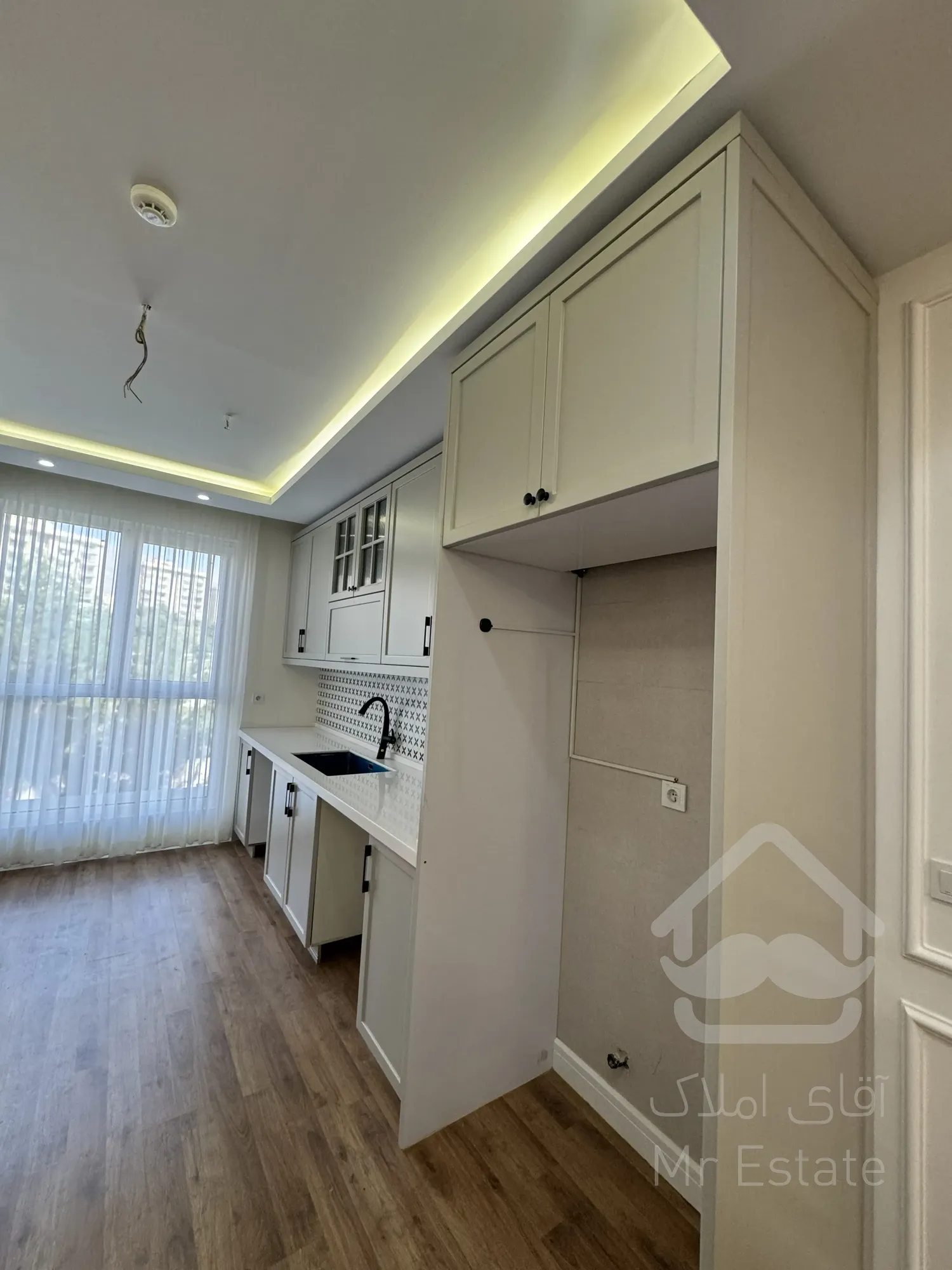 فروش اپارتمان ۱۱۰ متری دو خواب فول مشاعات رونیکا پالاس پاسداران