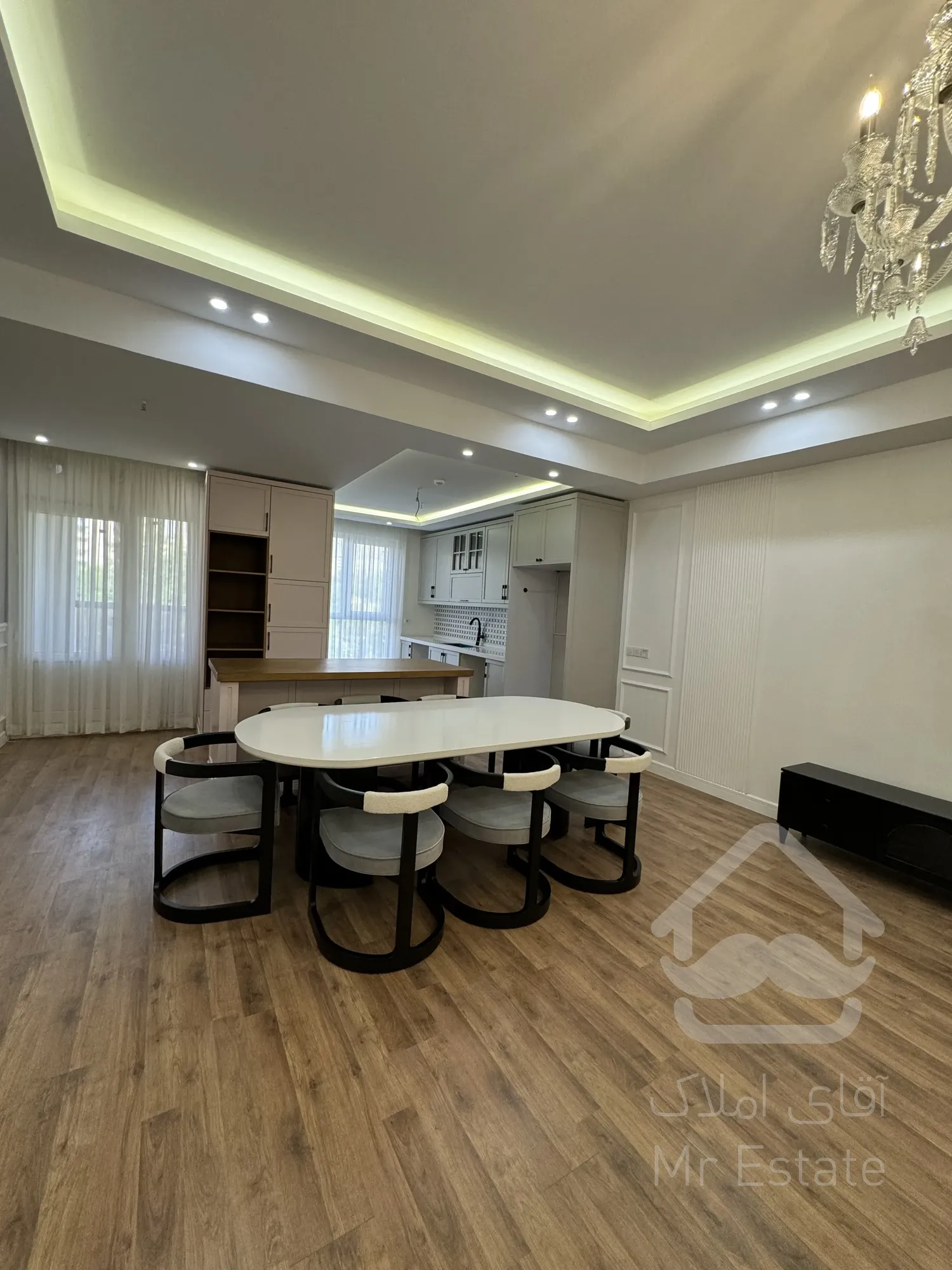 فروش اپارتمان ۱۱۰ متری دو خواب فول مشاعات رونیکا پالاس پاسداران