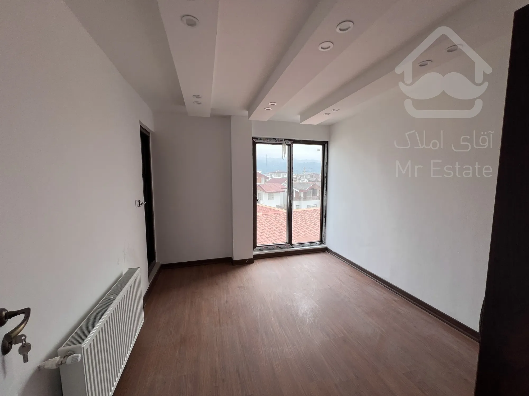 فروش ویلا شهرکی استخردار ۳۰۰ متر/مدارک کامل/لتینگان نوشهر