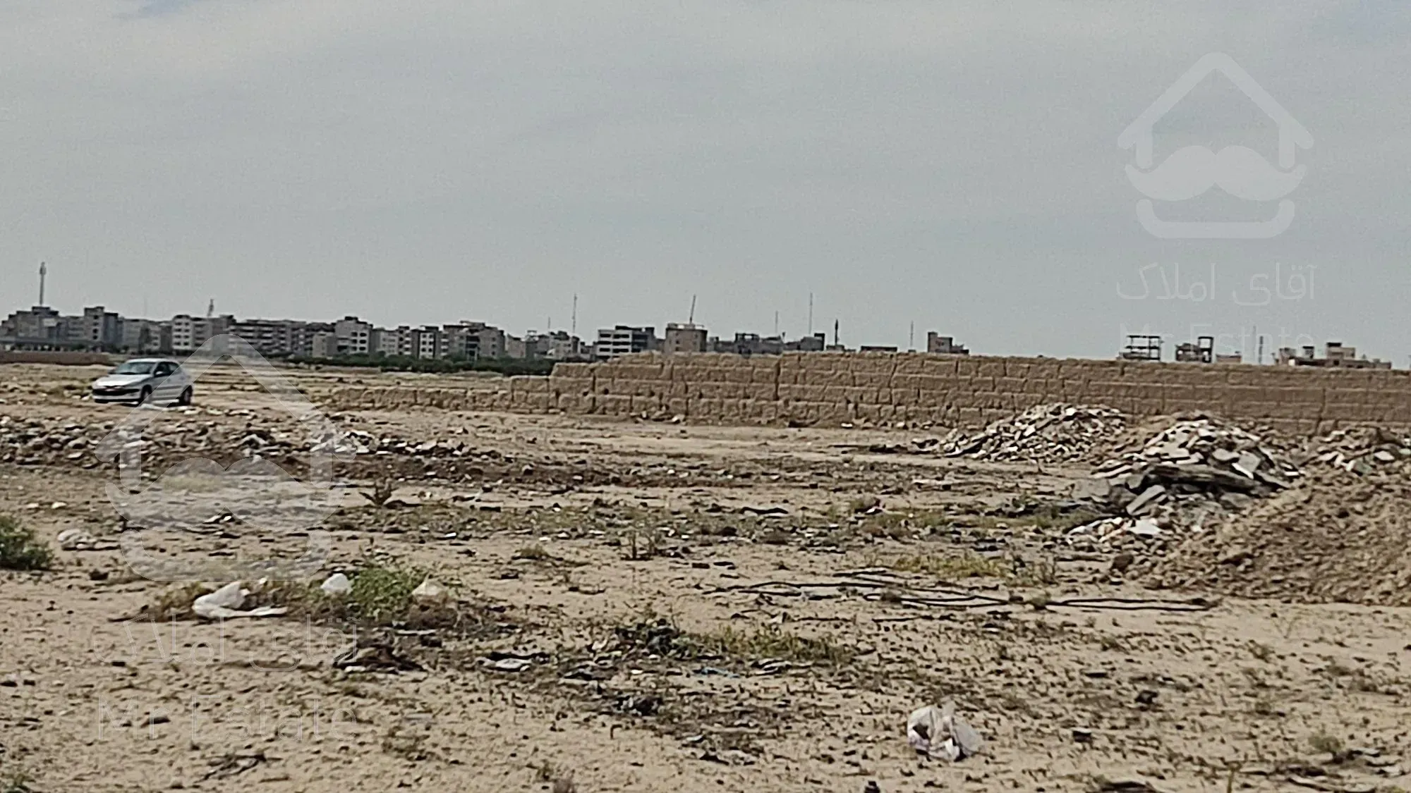 ۱۴۰ متر زمین سند دار