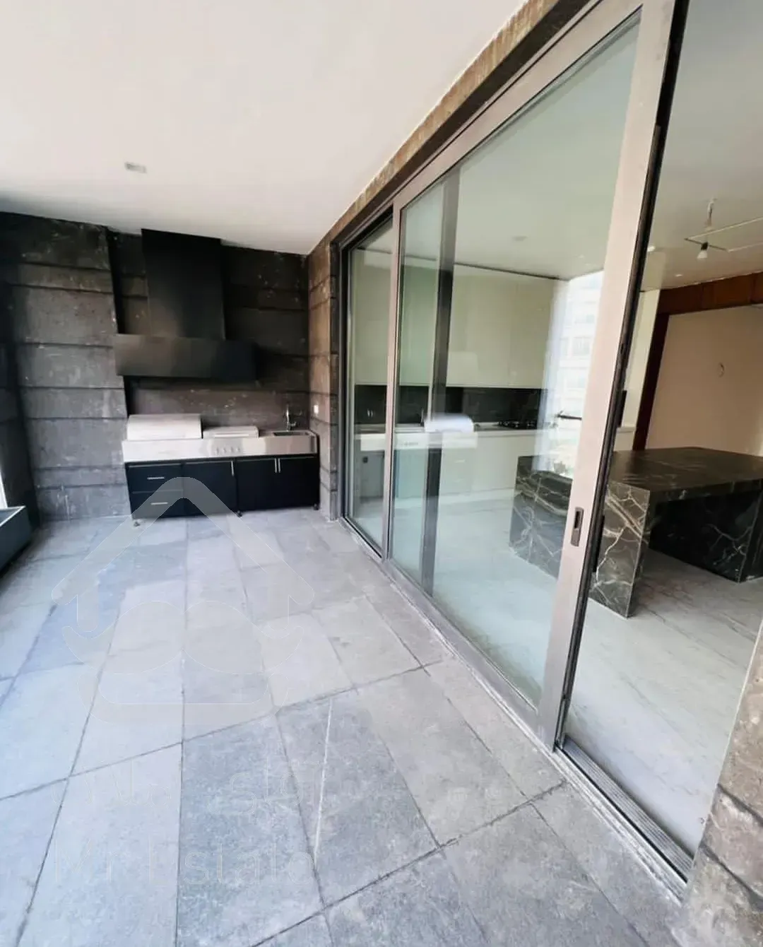 فروش 105 متری اختیاریه