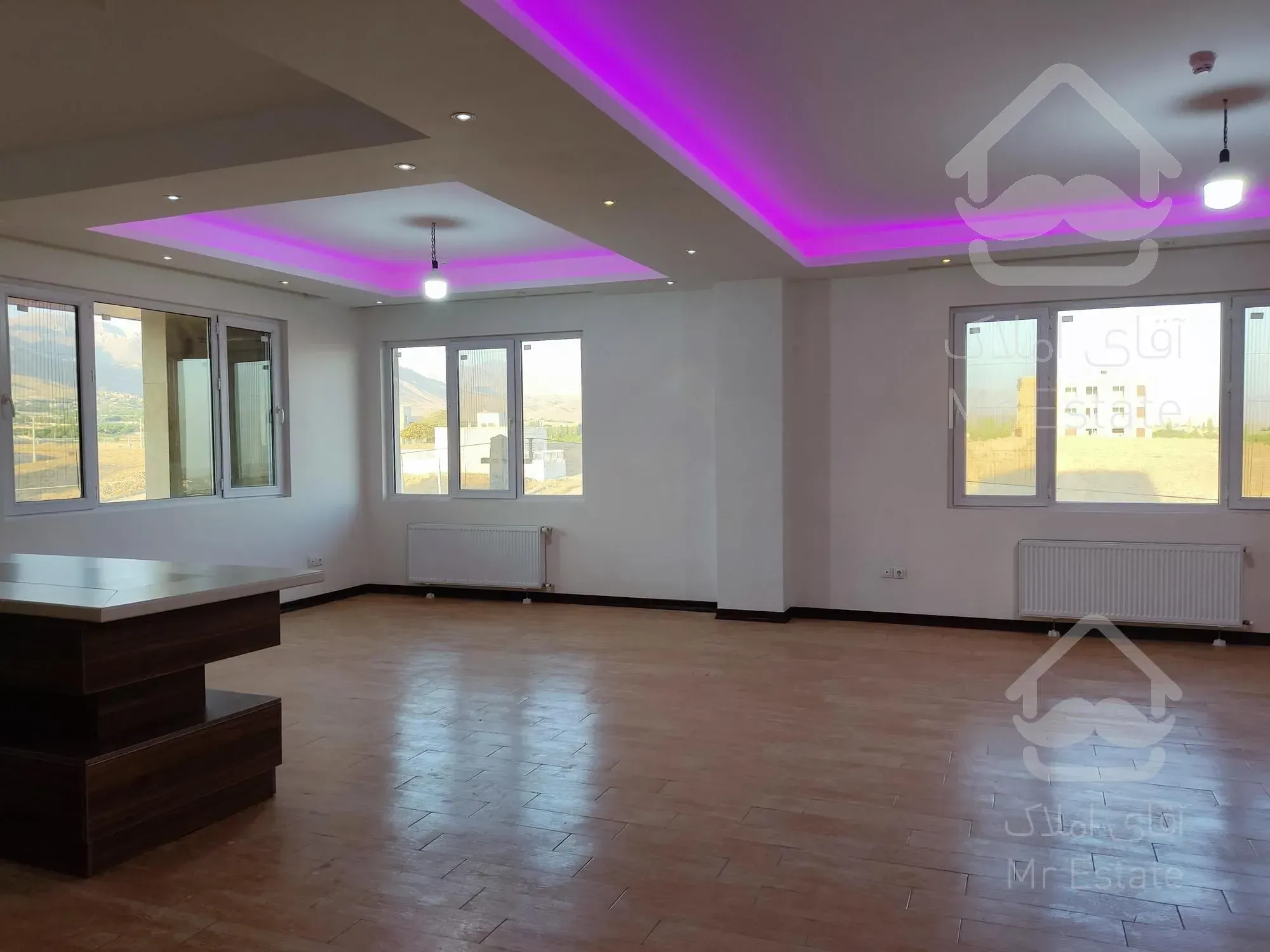 آپارتمان ویو باز سه خوابه