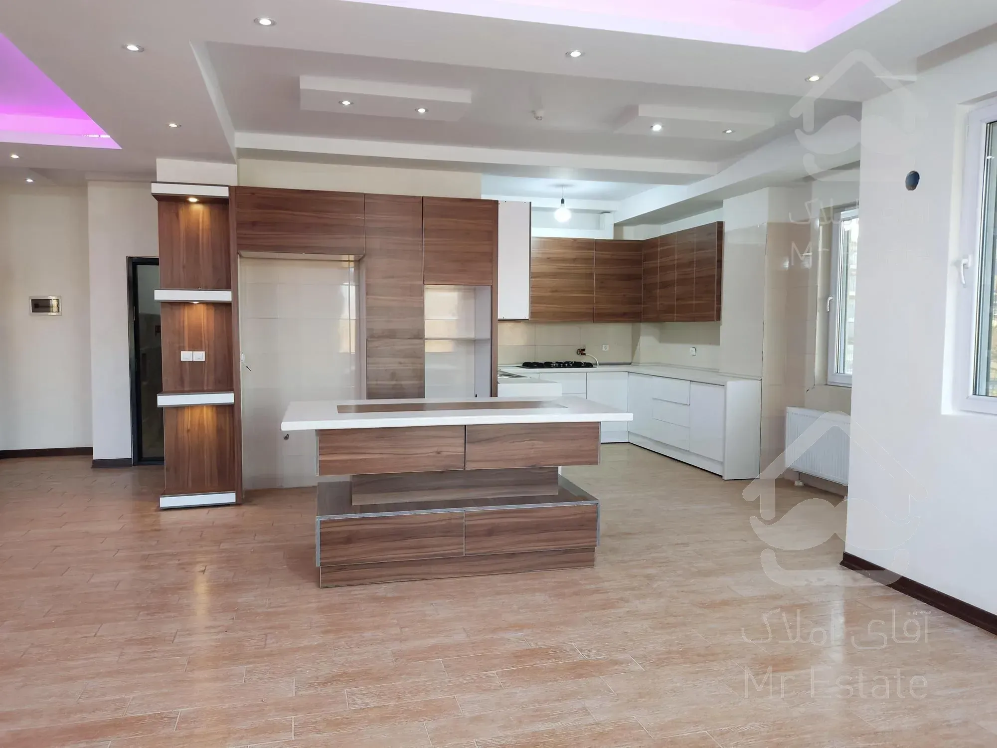 آپارتمان ویو باز سه خوابه