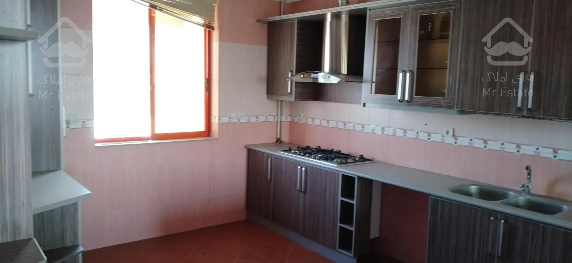 فروش یک واحد 108 متر مفید در شهرستان رضوانشهر