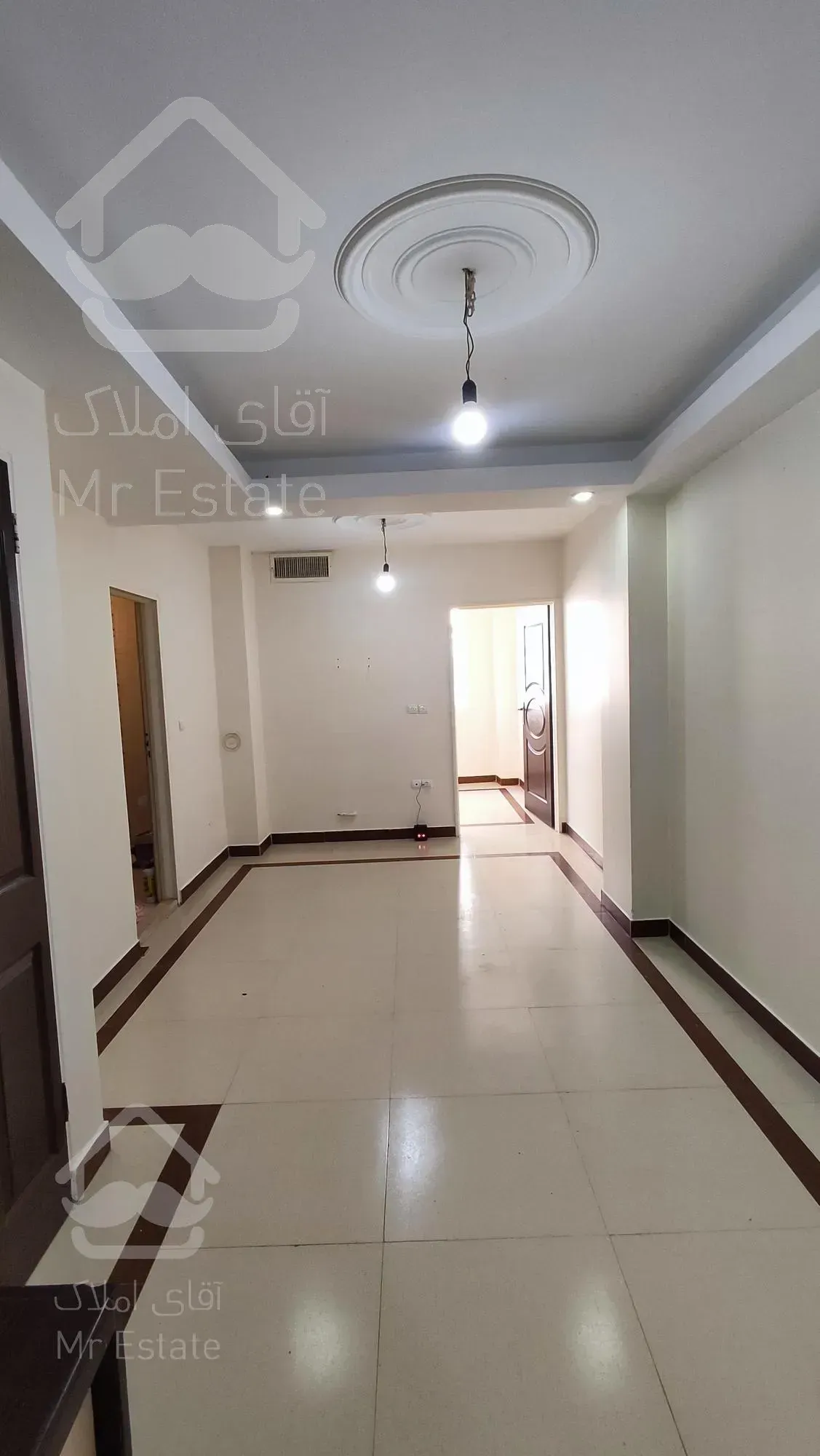 ۴۵ متر با پارکینگ خیابان کارون