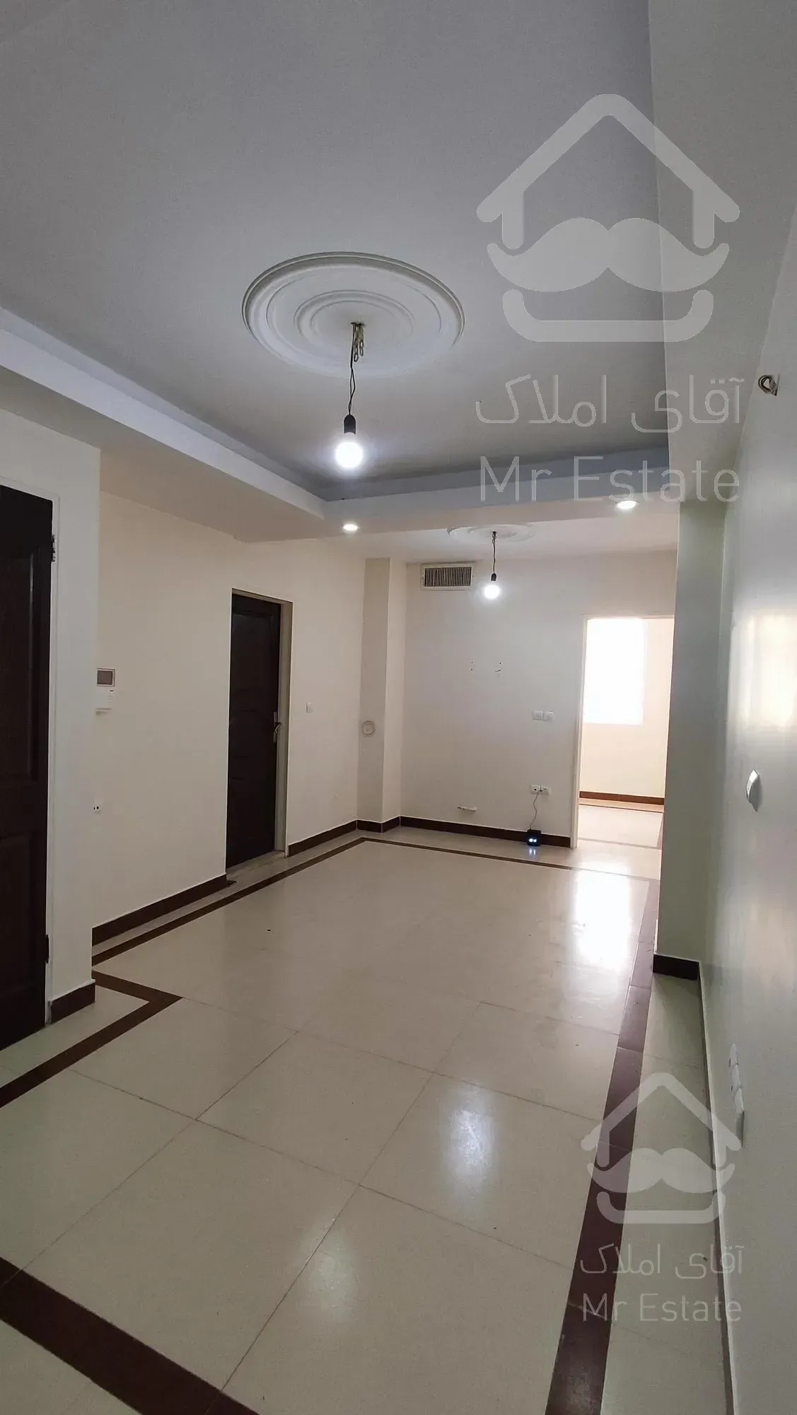 ۴۵ متر با پارکینگ خیابان کارون