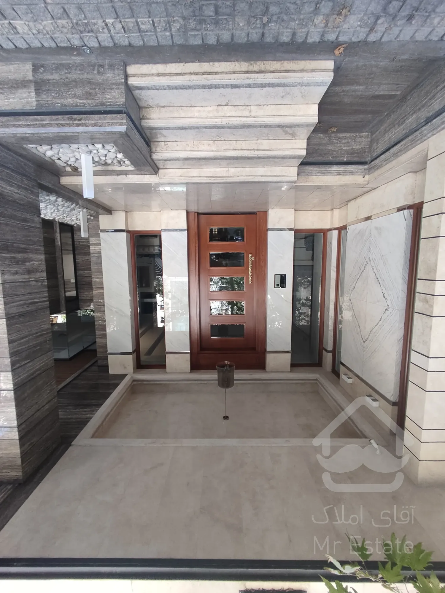 224 متری پاسداران