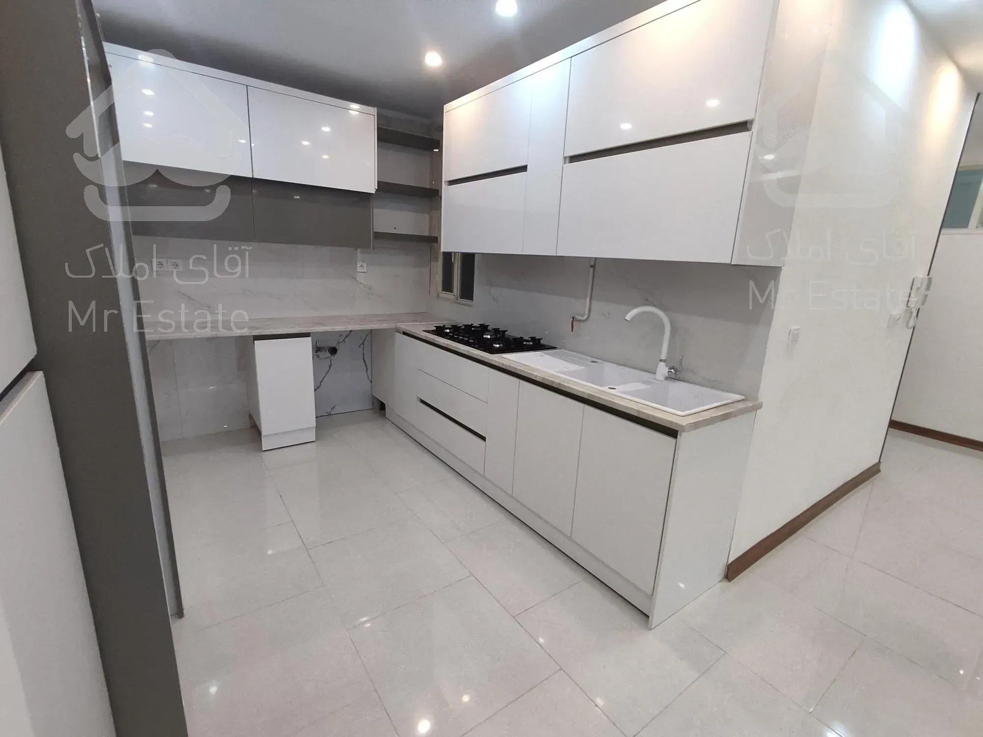 93متر آپارتمان *بالای اسبی*خوش نقشه