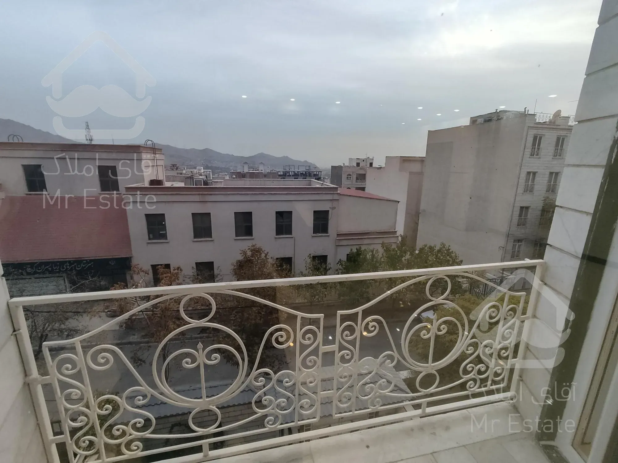 93متر آپارتمان *بالای اسبی*خوش نقشه