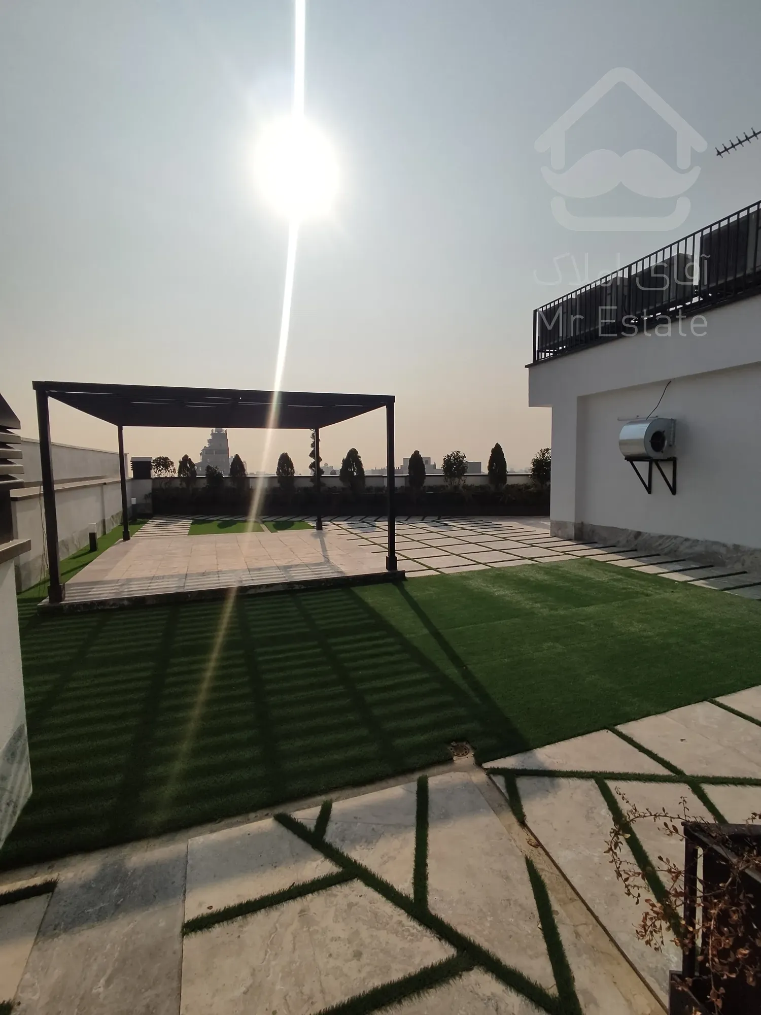 فروش 170 متری پاسداران