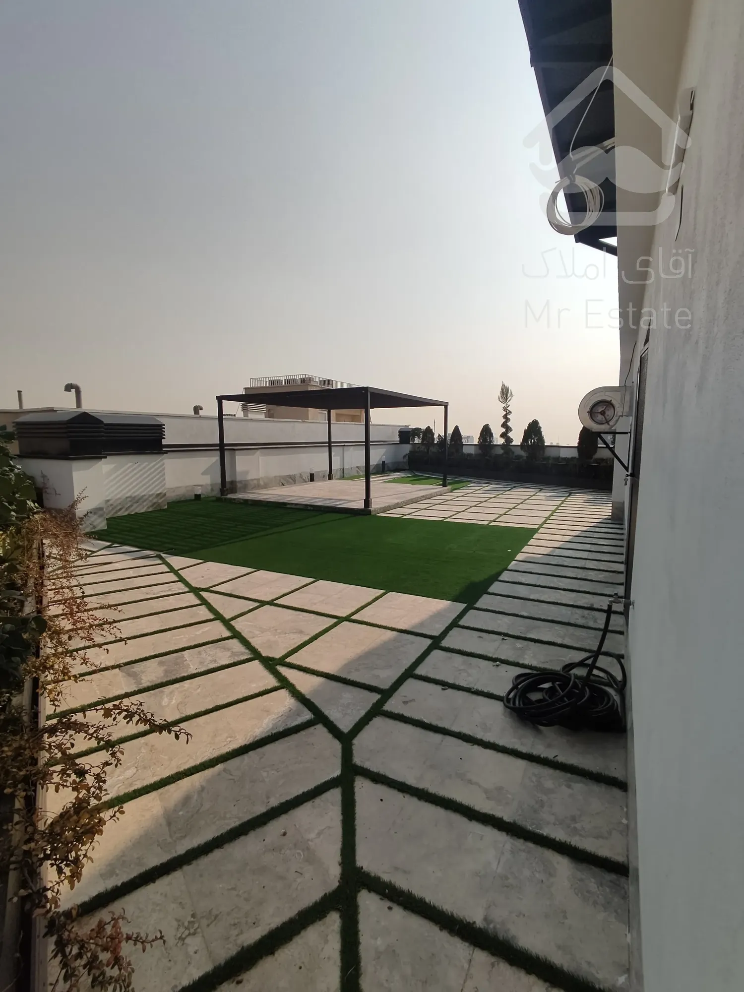 فروش 170 متری پاسداران