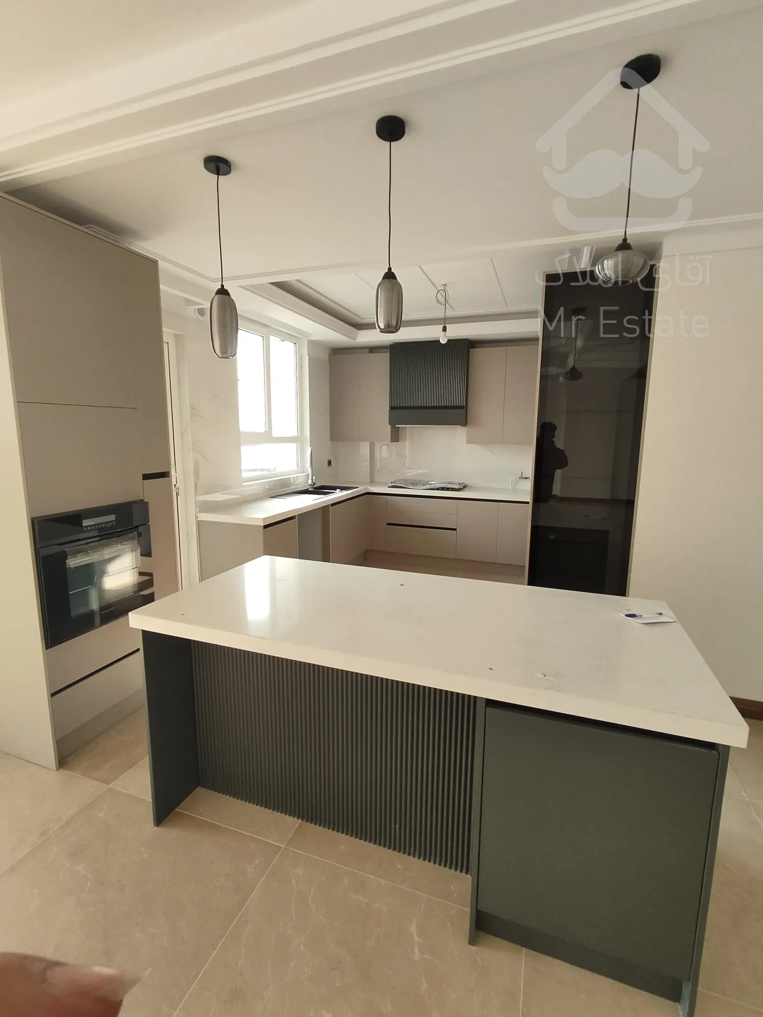 فروش 170 متری پاسداران