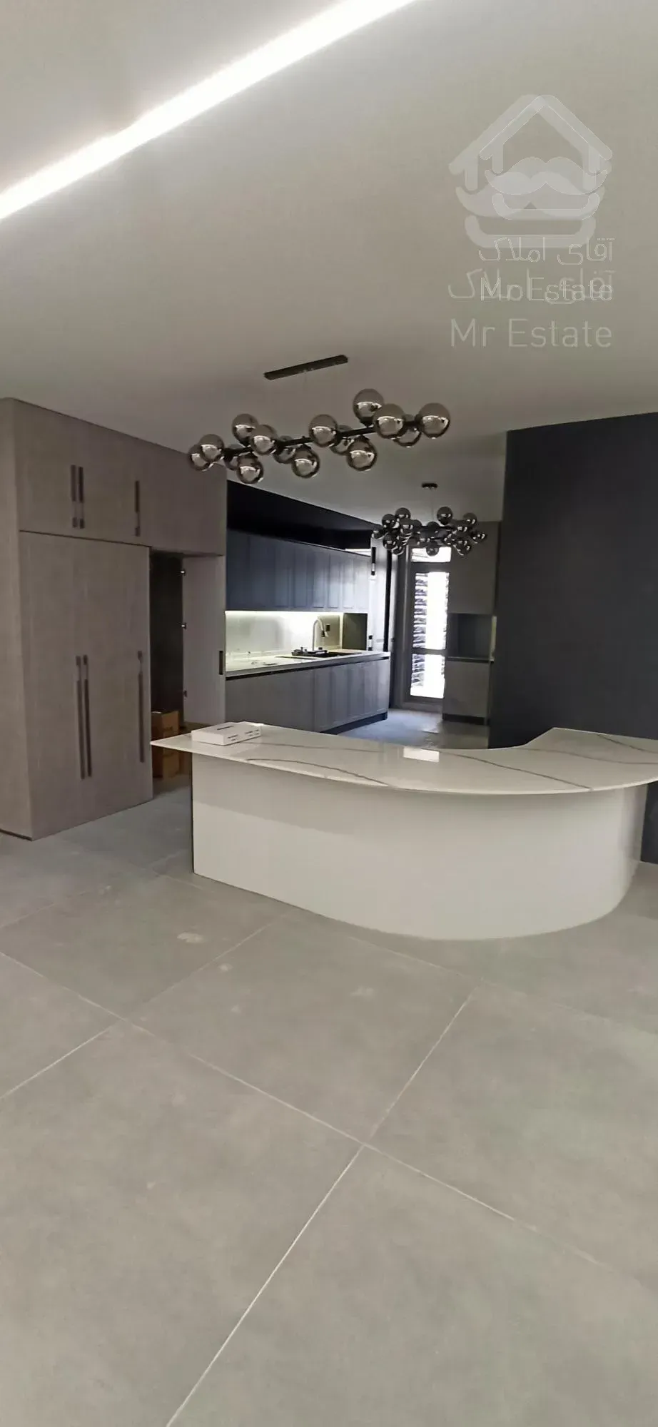 آپارتمان٣۴٠متر۴خواب طبقه همکف فول مشاعات