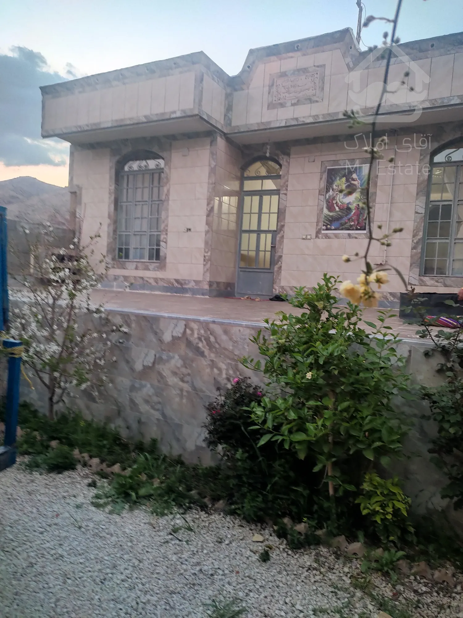 منزل مسکونی نوساز ستوندار