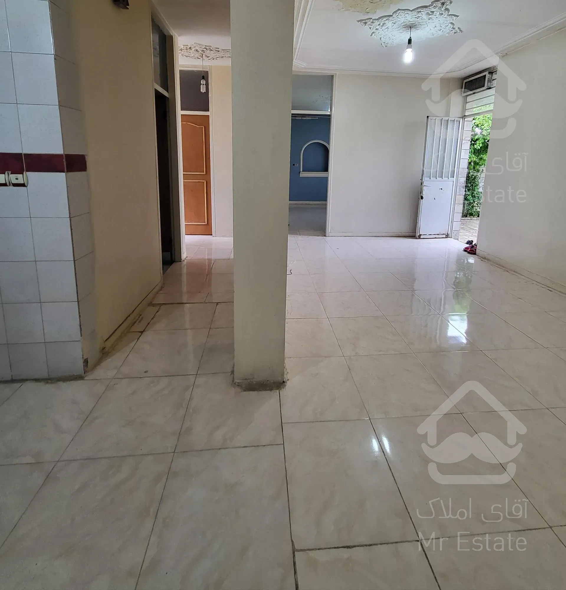 تجویع 2 ویلایی باهم درب حیاط  380 متر خیابان ظریف