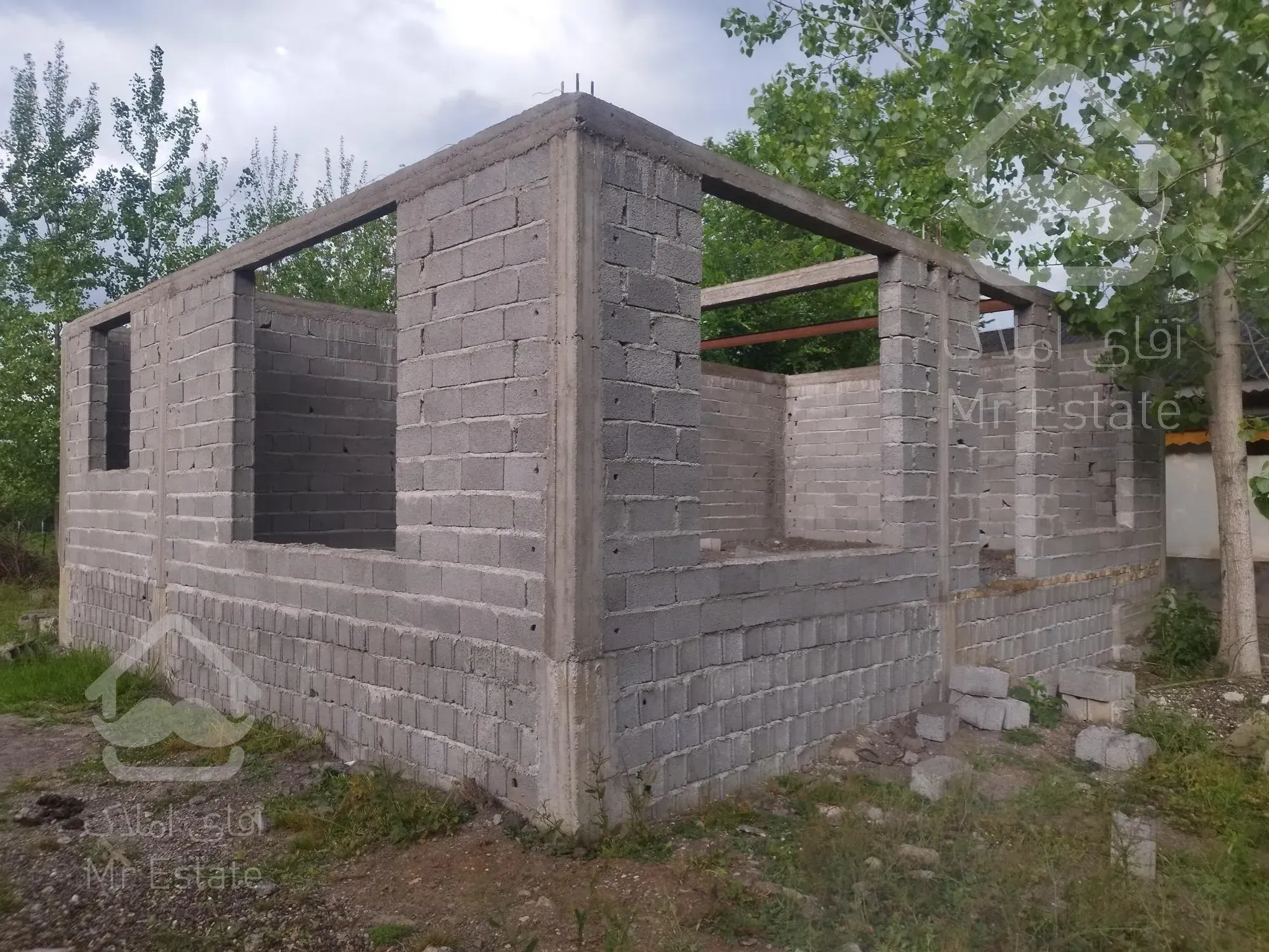 ویلا نیمه کاره در سنگر