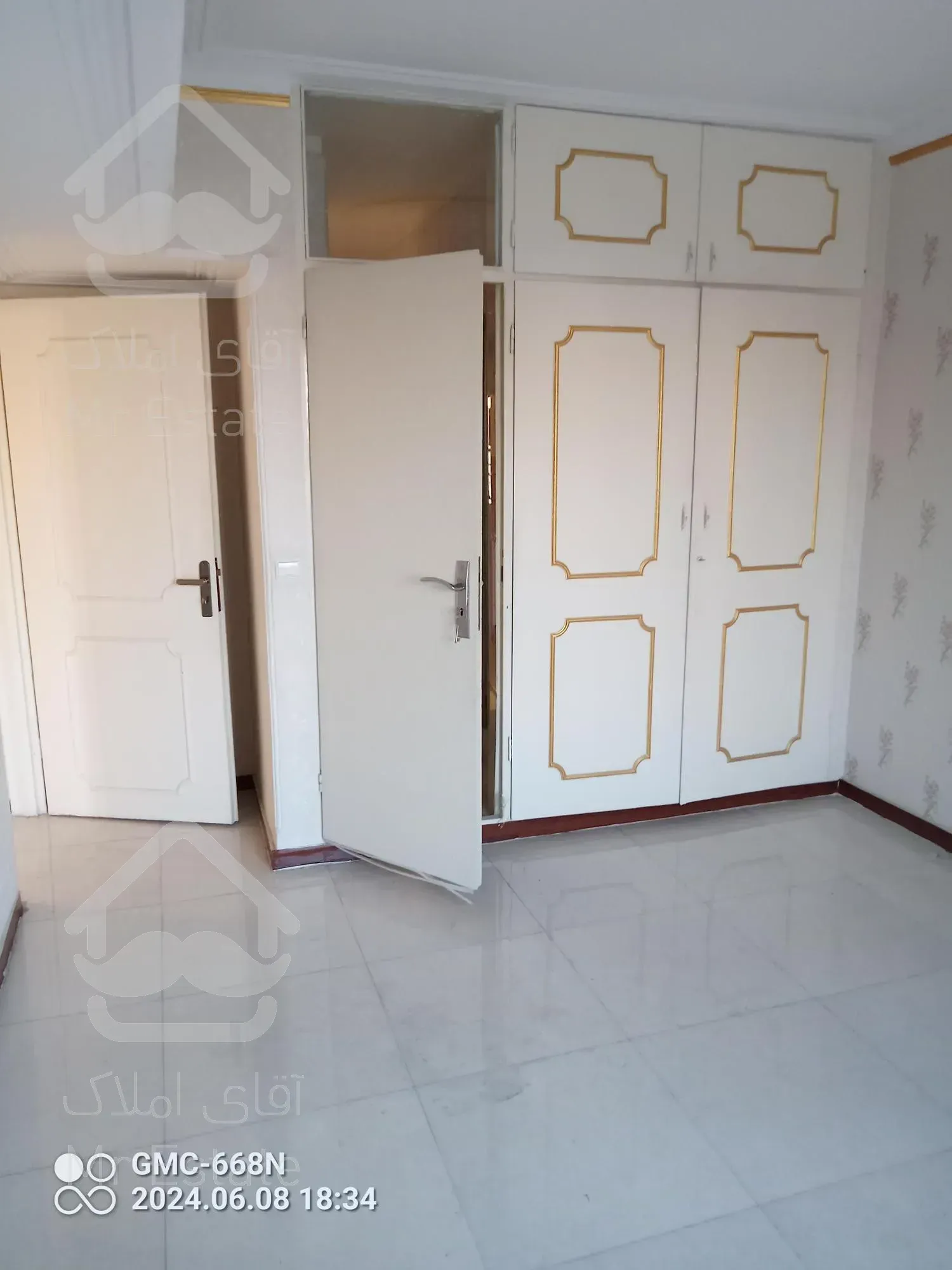 آپارتمان مسکونی 135 متری 3 خواب در سعادت آباد