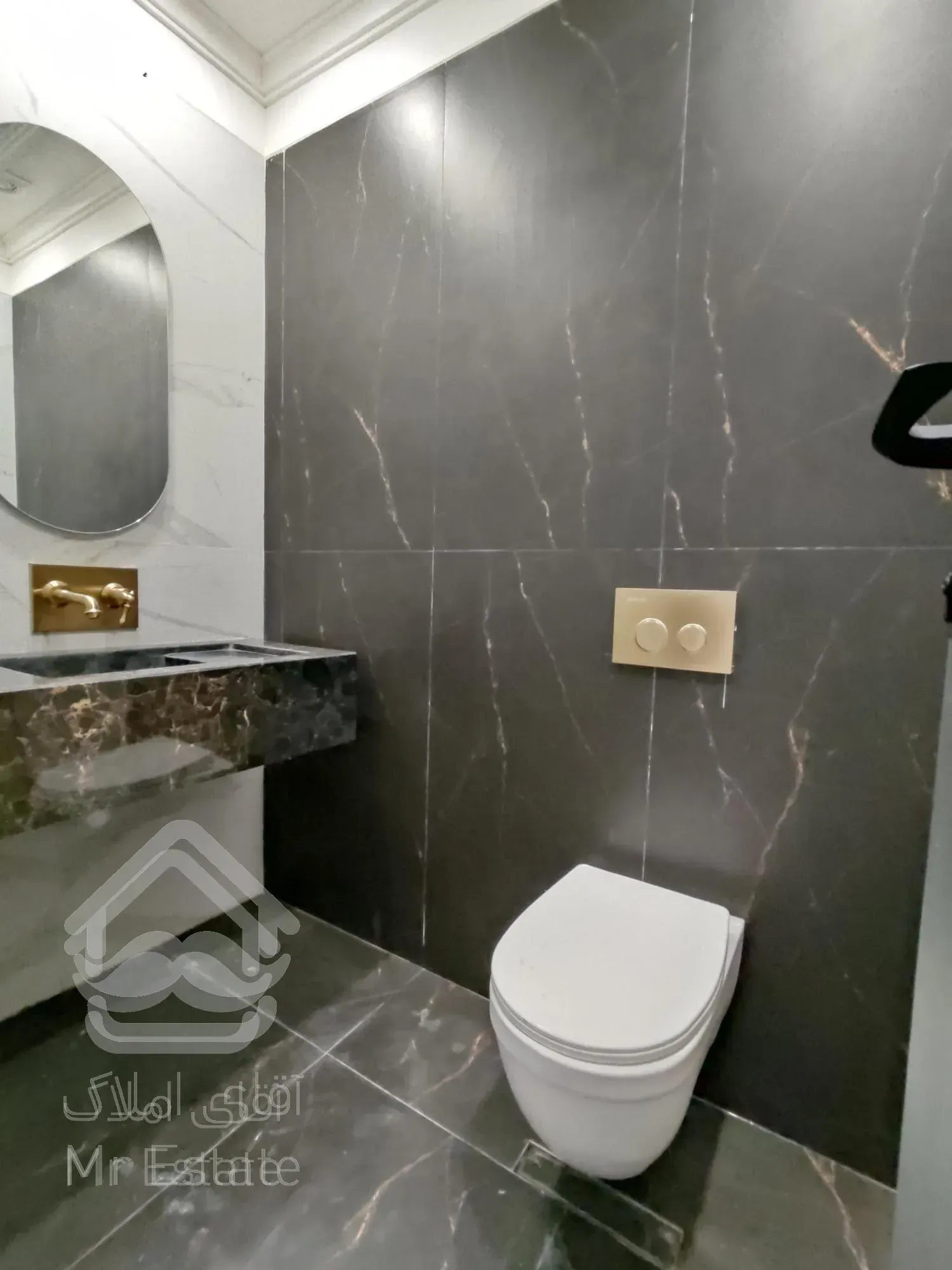 فروش ۲۱۵متری تک‌واحدی نوساز دیباجی جنوبی