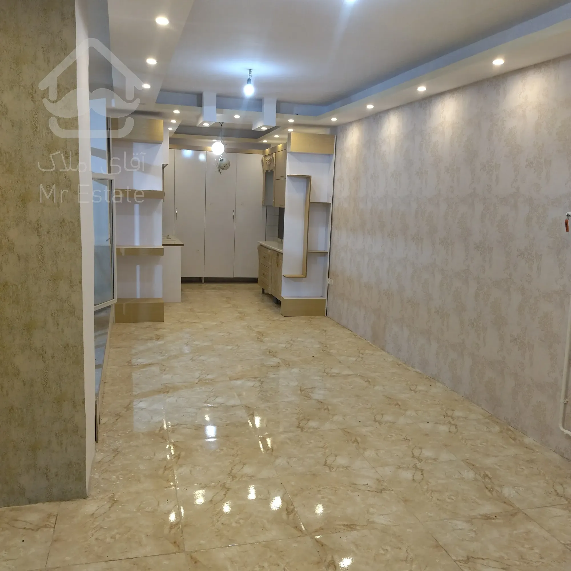 حیاط یک طبقه سرمایه گذاری تاپ لوکیشن خیابان آبرسان دمشقیه