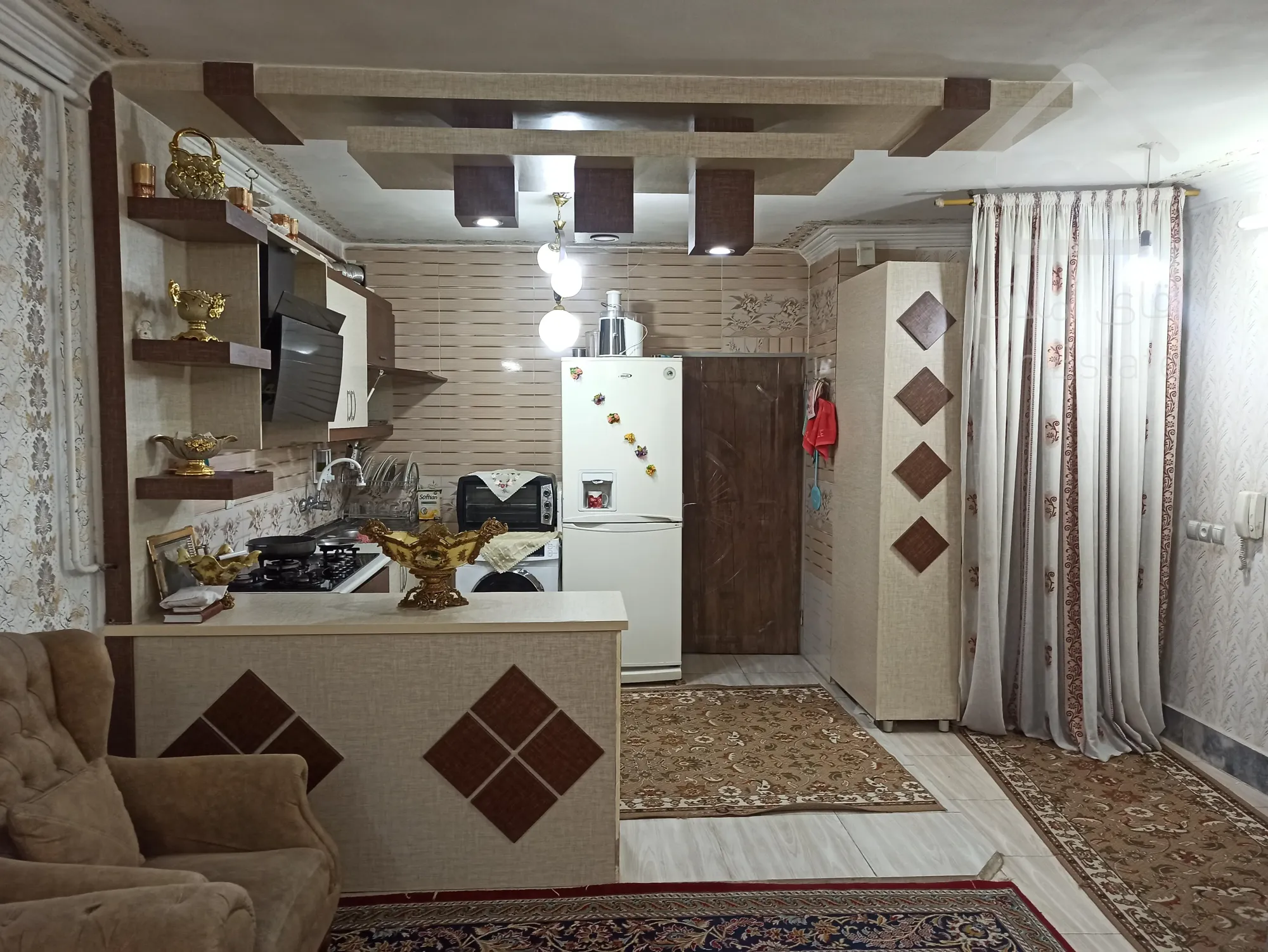 آپارتمان 120متر.2 خواب .همکف با مغازه