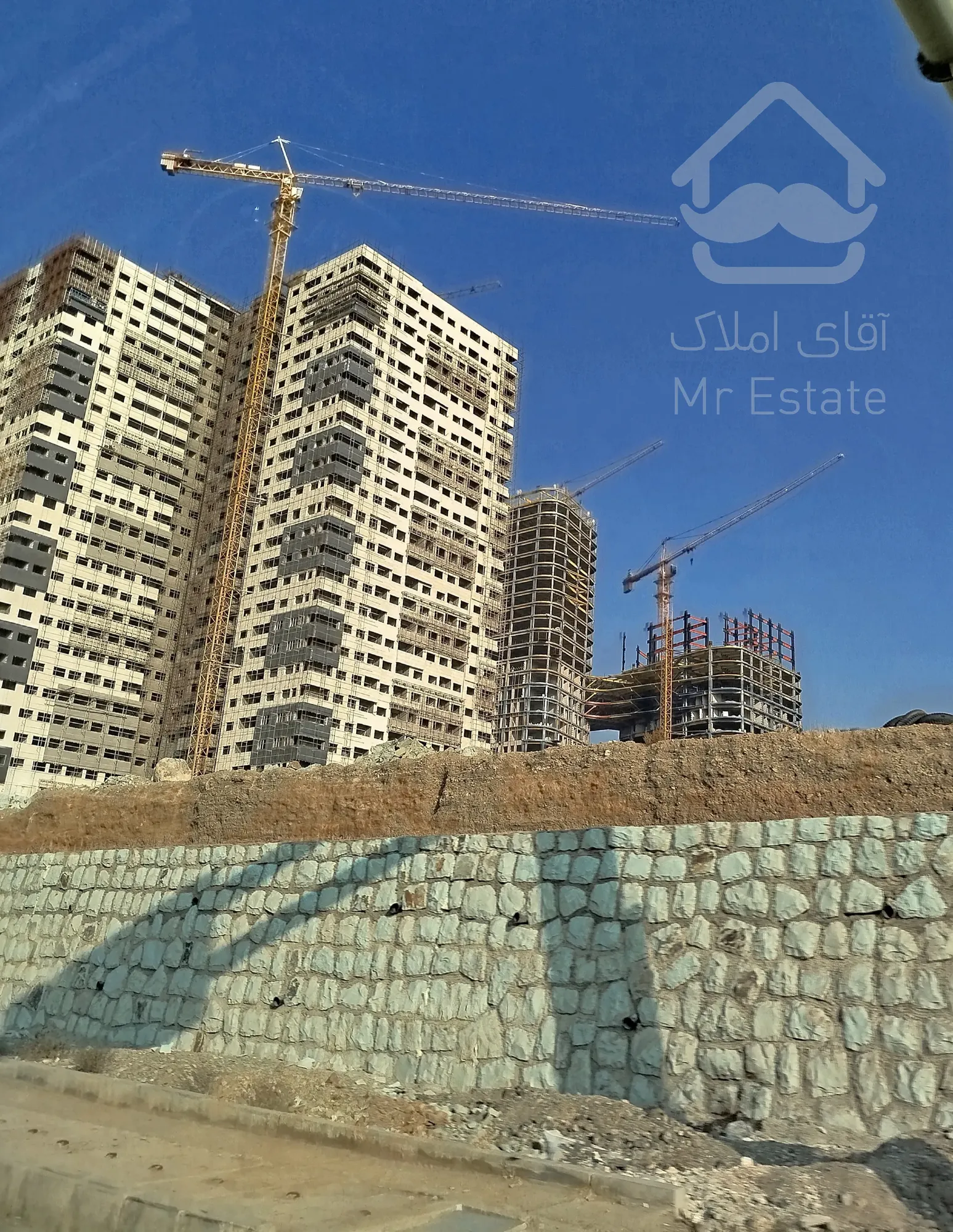 پیش فروش واحد ۱۰۰متری مهندسی شده بدون پرتی حاج رحیم قربانی