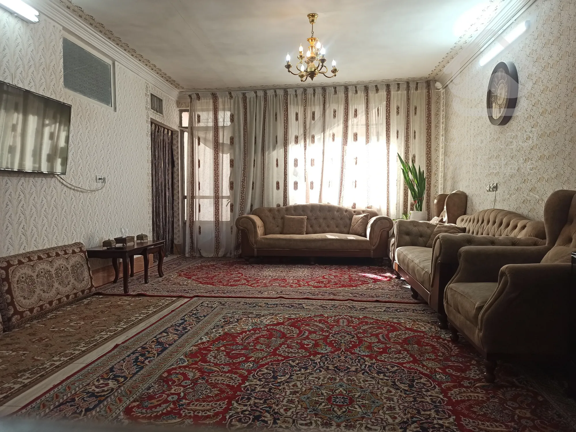 آپارتمان 120متر.2 خواب .همکف با مغازه