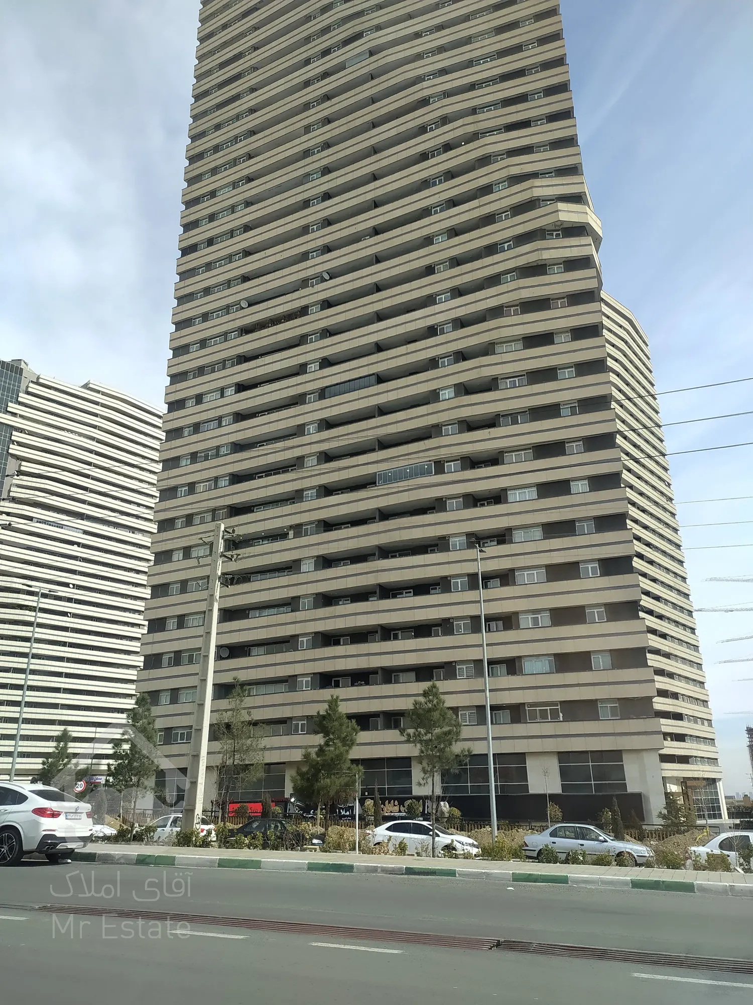 پیش فروش آپارتمان 109 متر آینده دار در منطقه 22