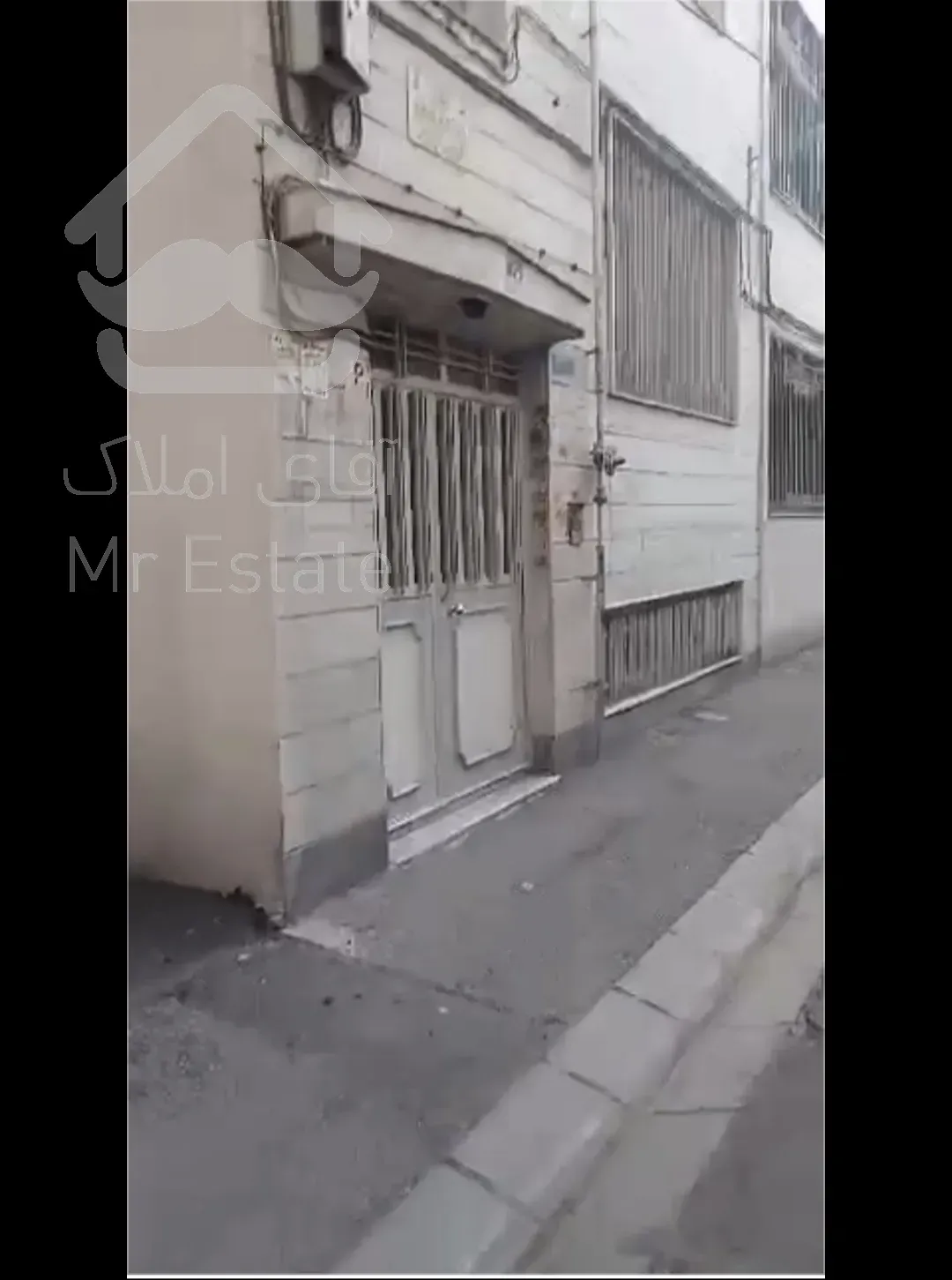 ملک اپارتمان کلنگی خونه 3طبقه