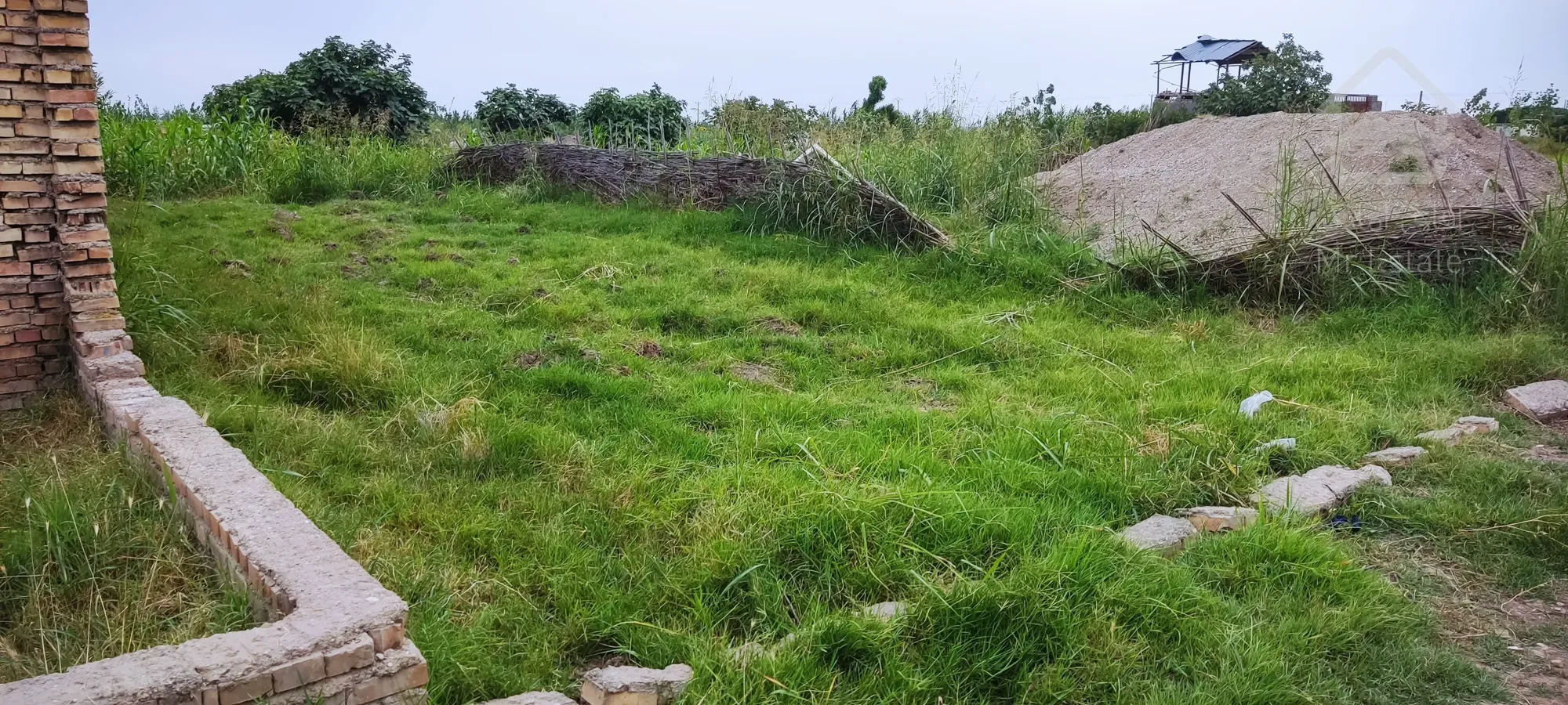 زمین 180 متری در الغجر